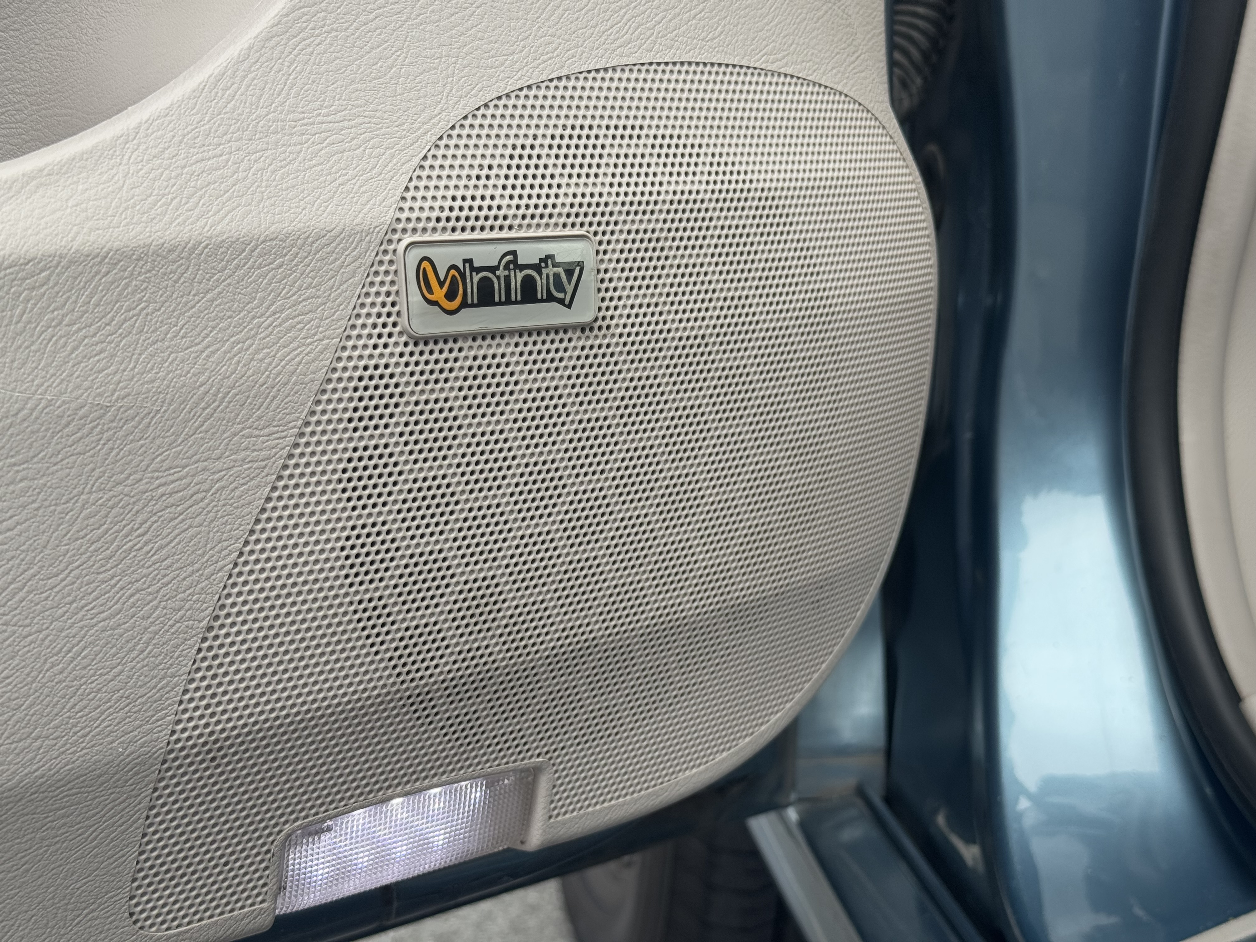 BYD e6 2012 #20 BYD e6 2012 car image #20