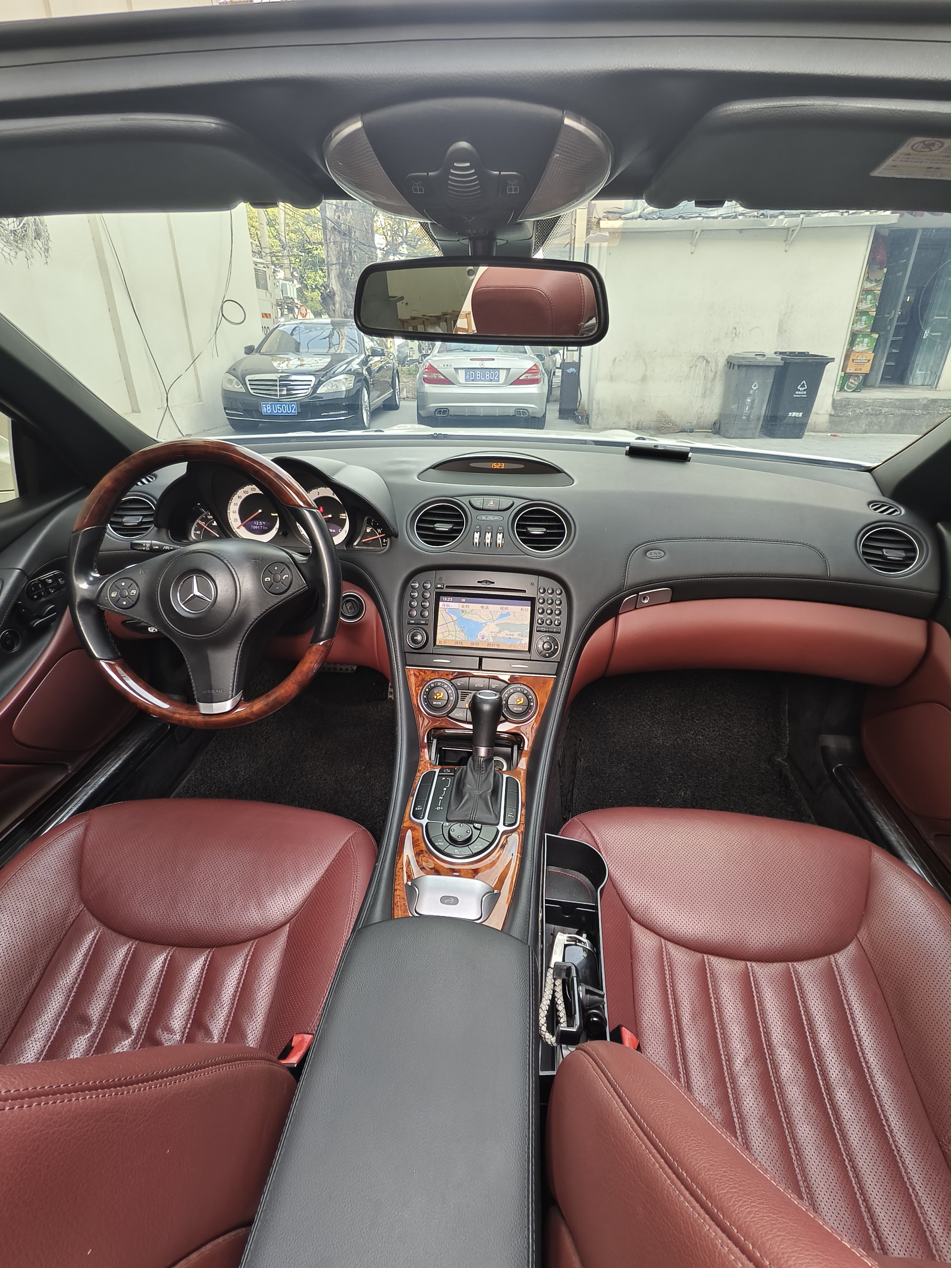 Mercedes-Benz SL Class 2010 immagine di auto #20