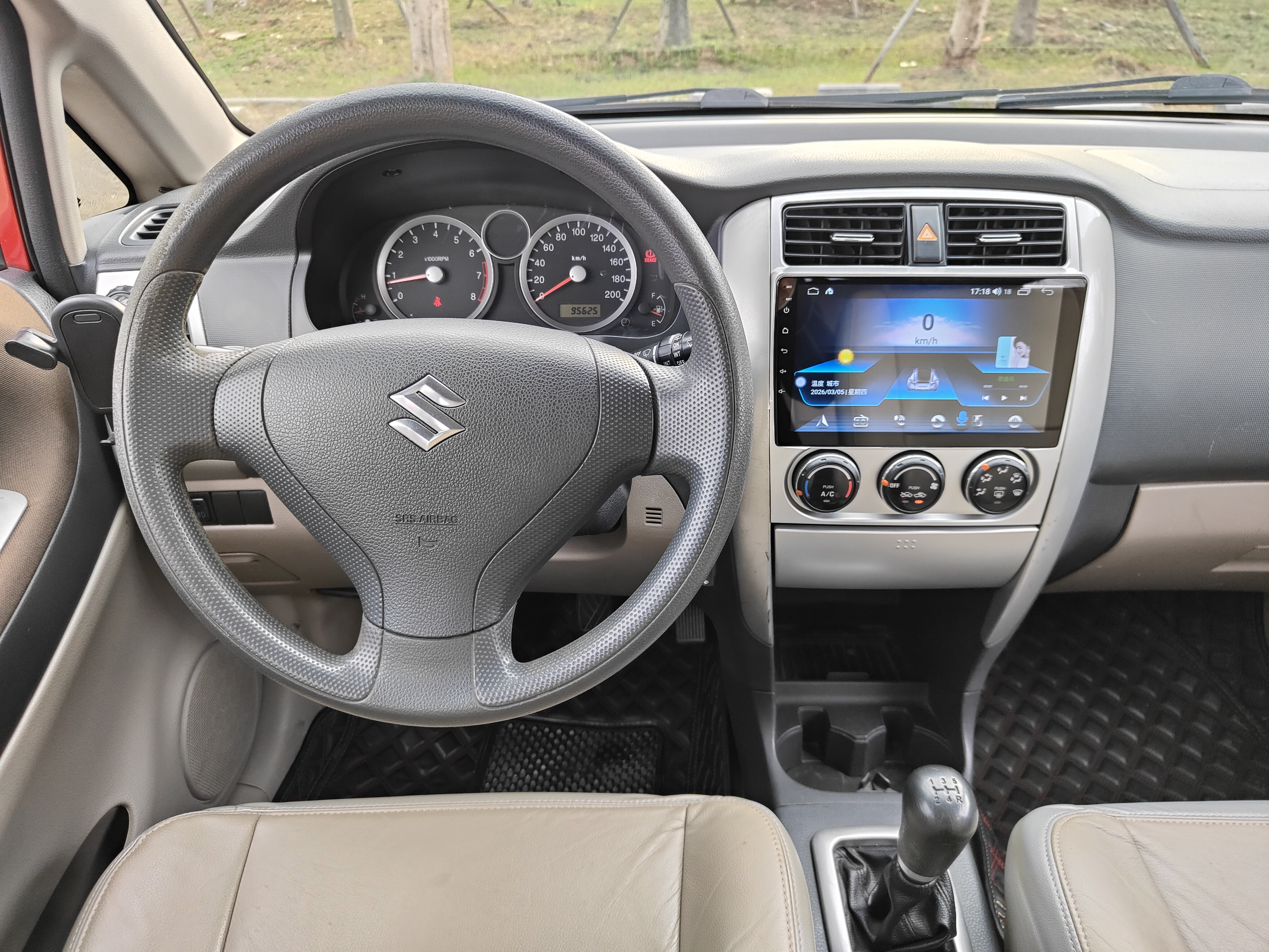 Suzuki Liana 2012 image de voiture #20