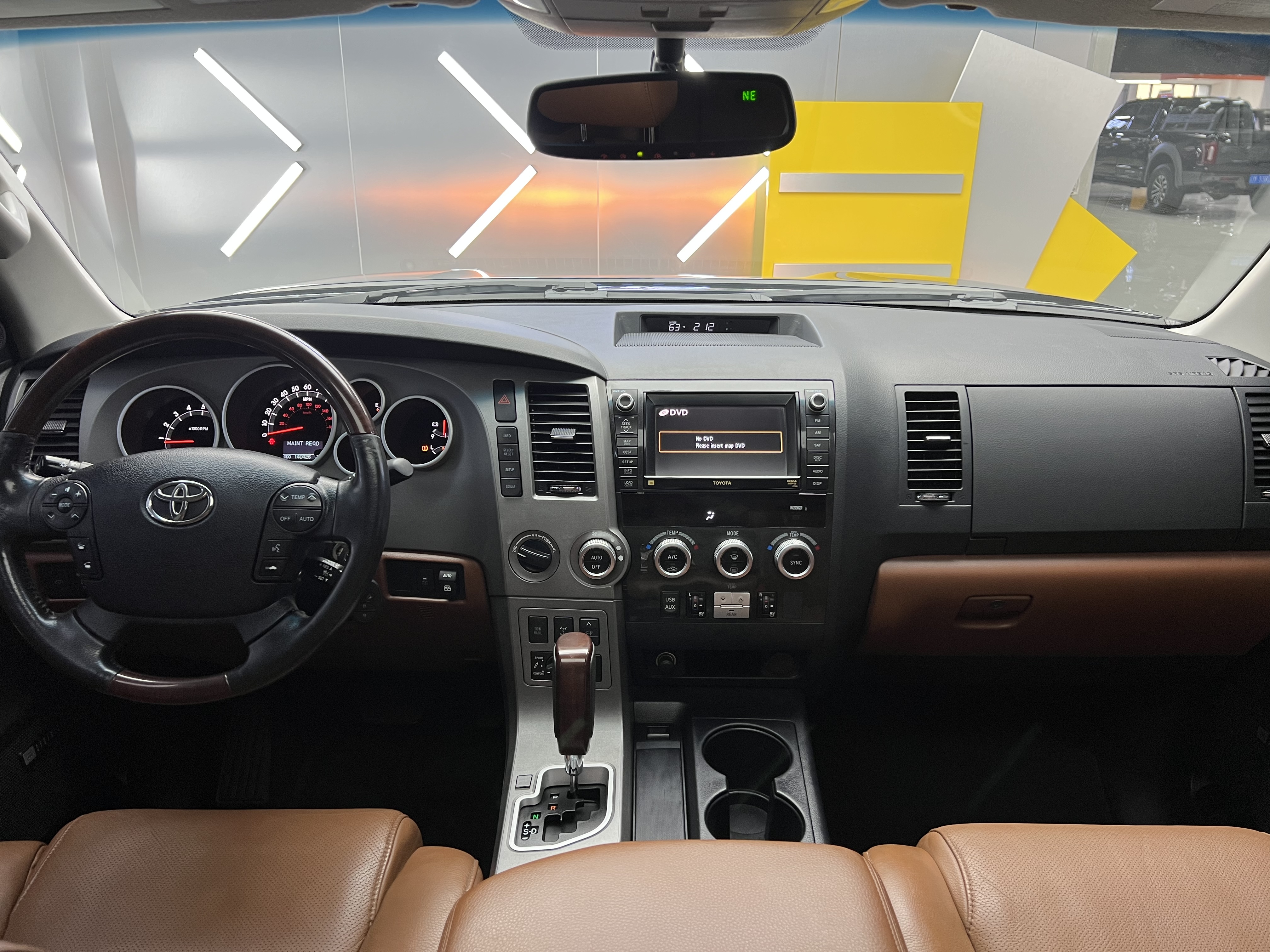 丰田 红杉 2011 汽车图片 #20