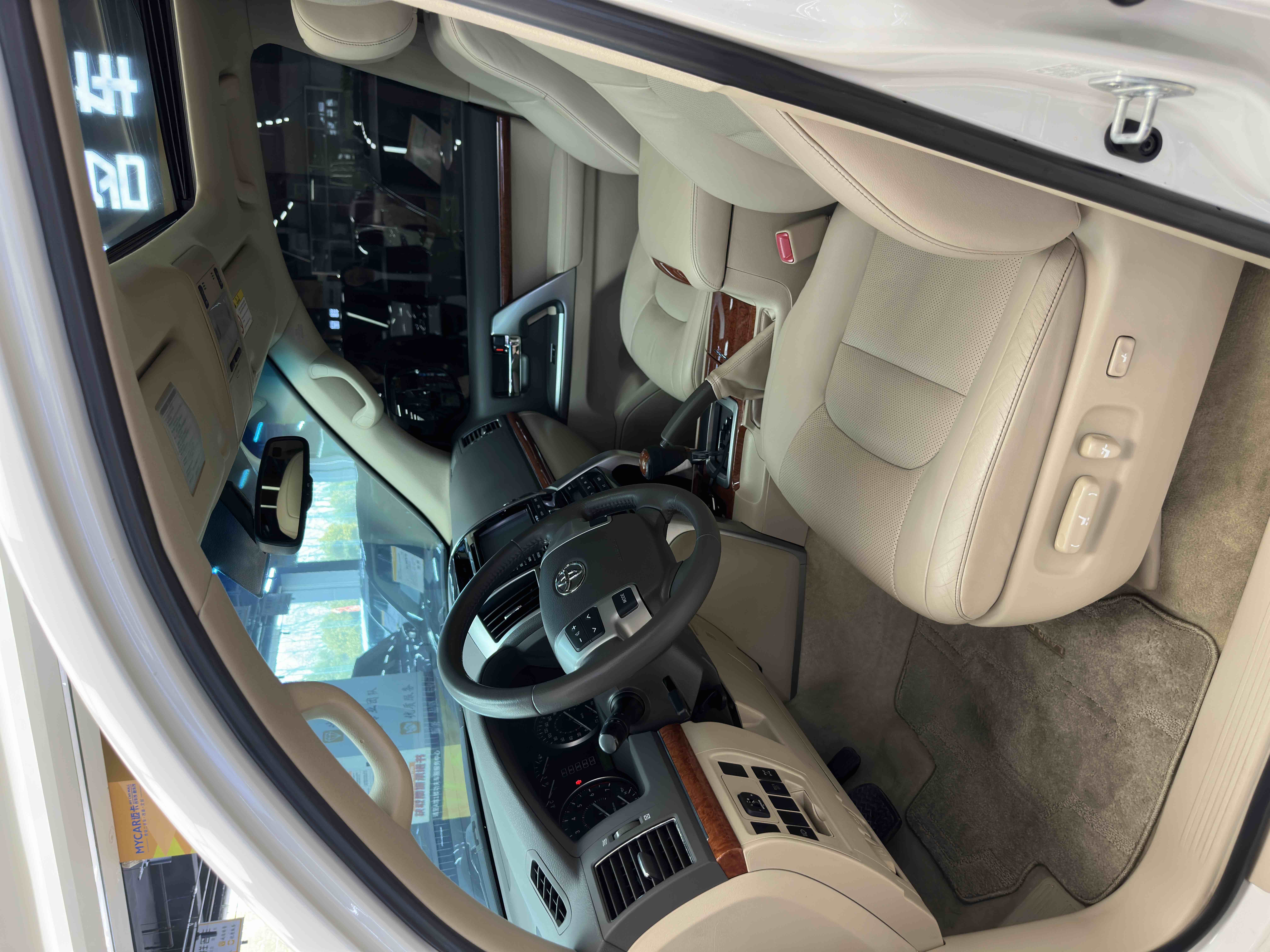 Toyota Land Cruiser 2013 car image #20