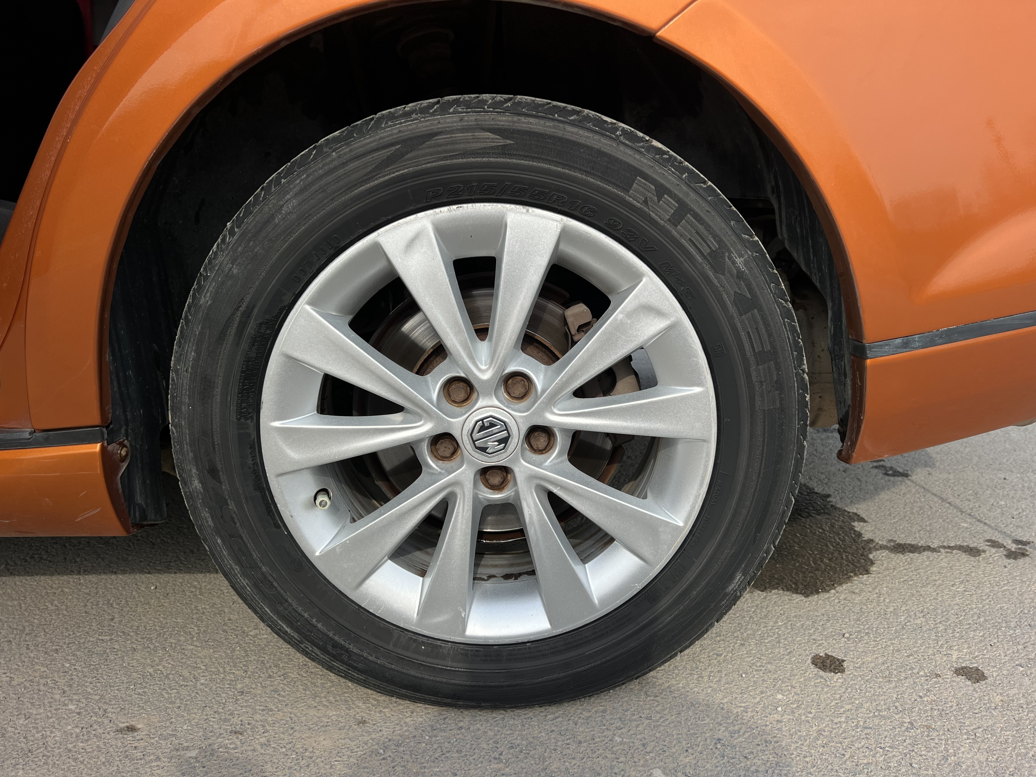 MG 6 2011 car image #20