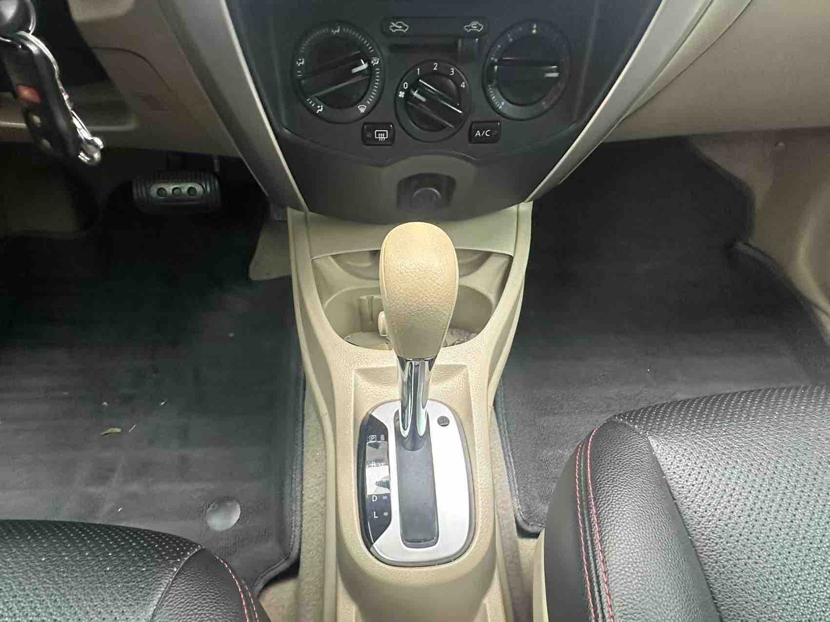 Nissan Livina 2017 imagem de carro #20