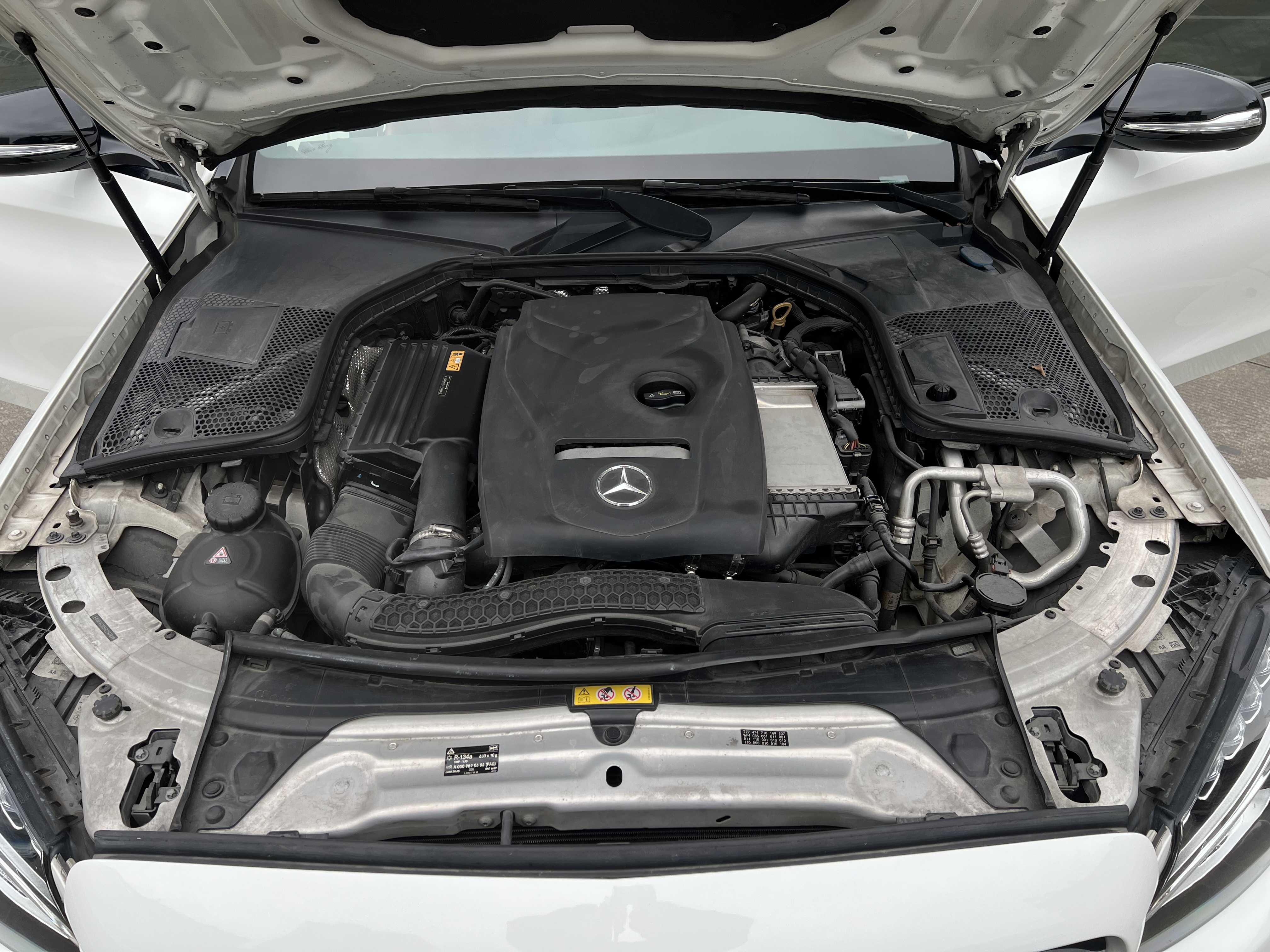 Mercedes-Benz C Class 2017 car image #20