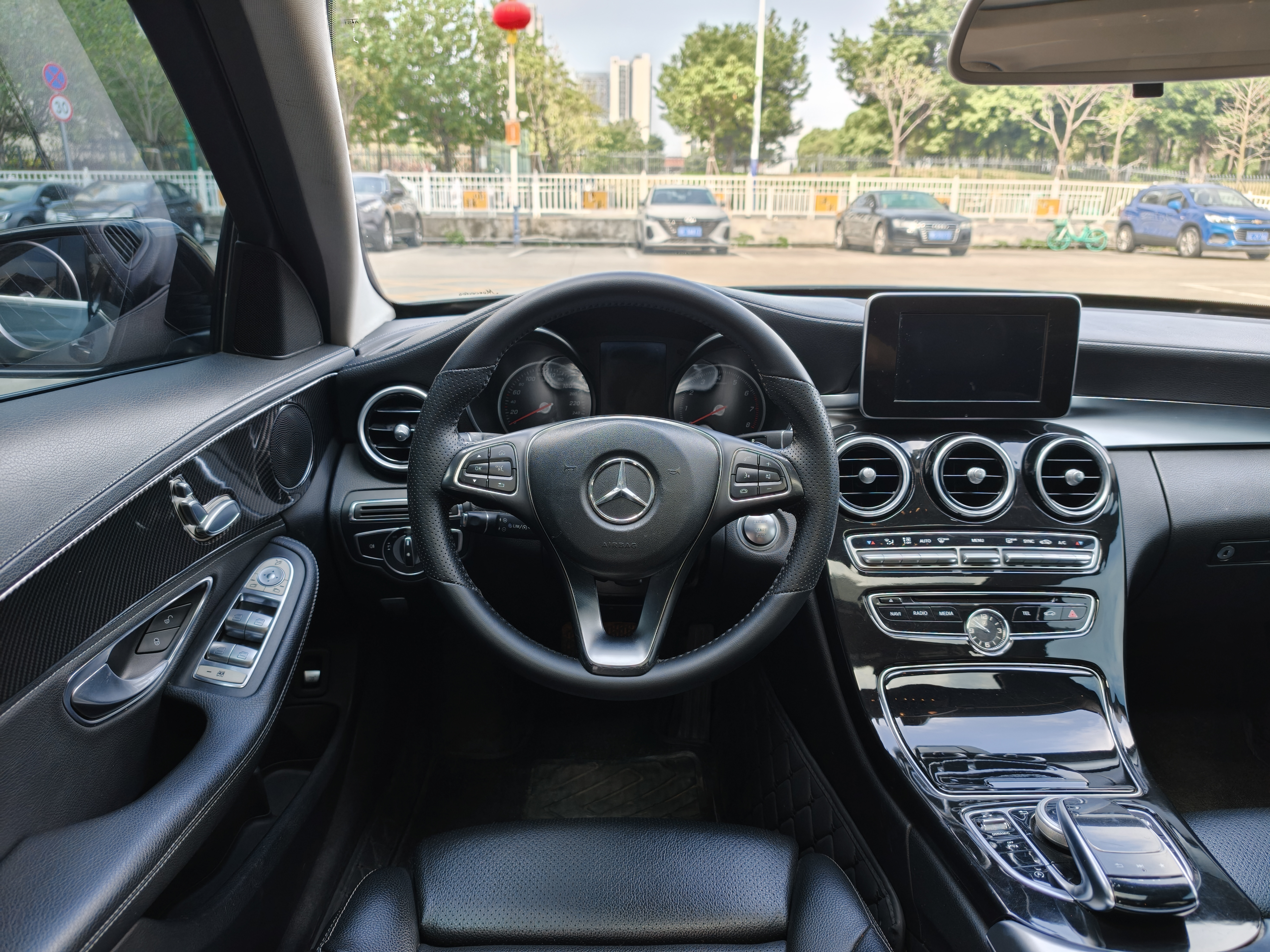 Mercedes-Benz C Class 2017 car image #20