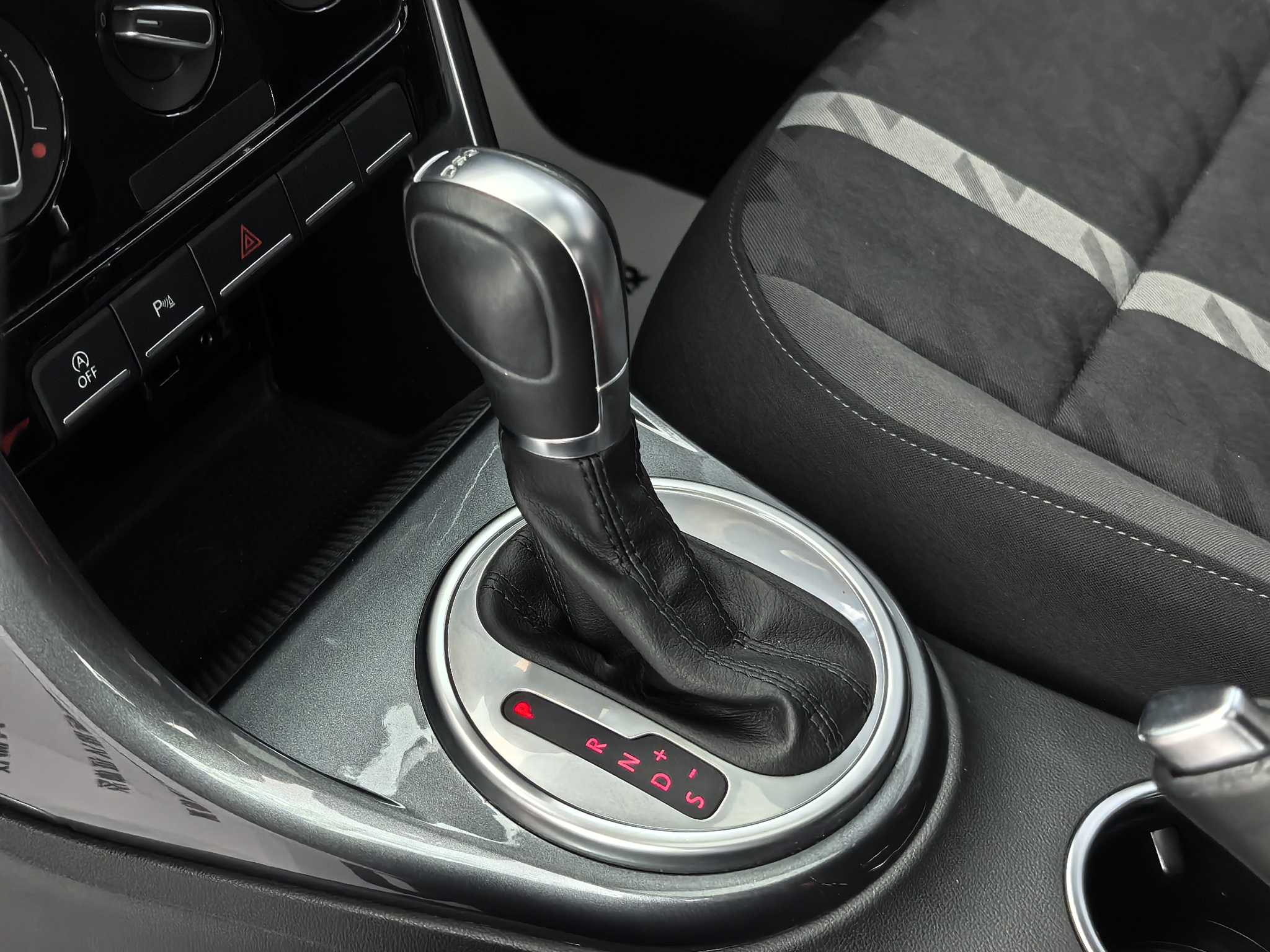 Volkswagen Beetle 2018 immagine di auto #20