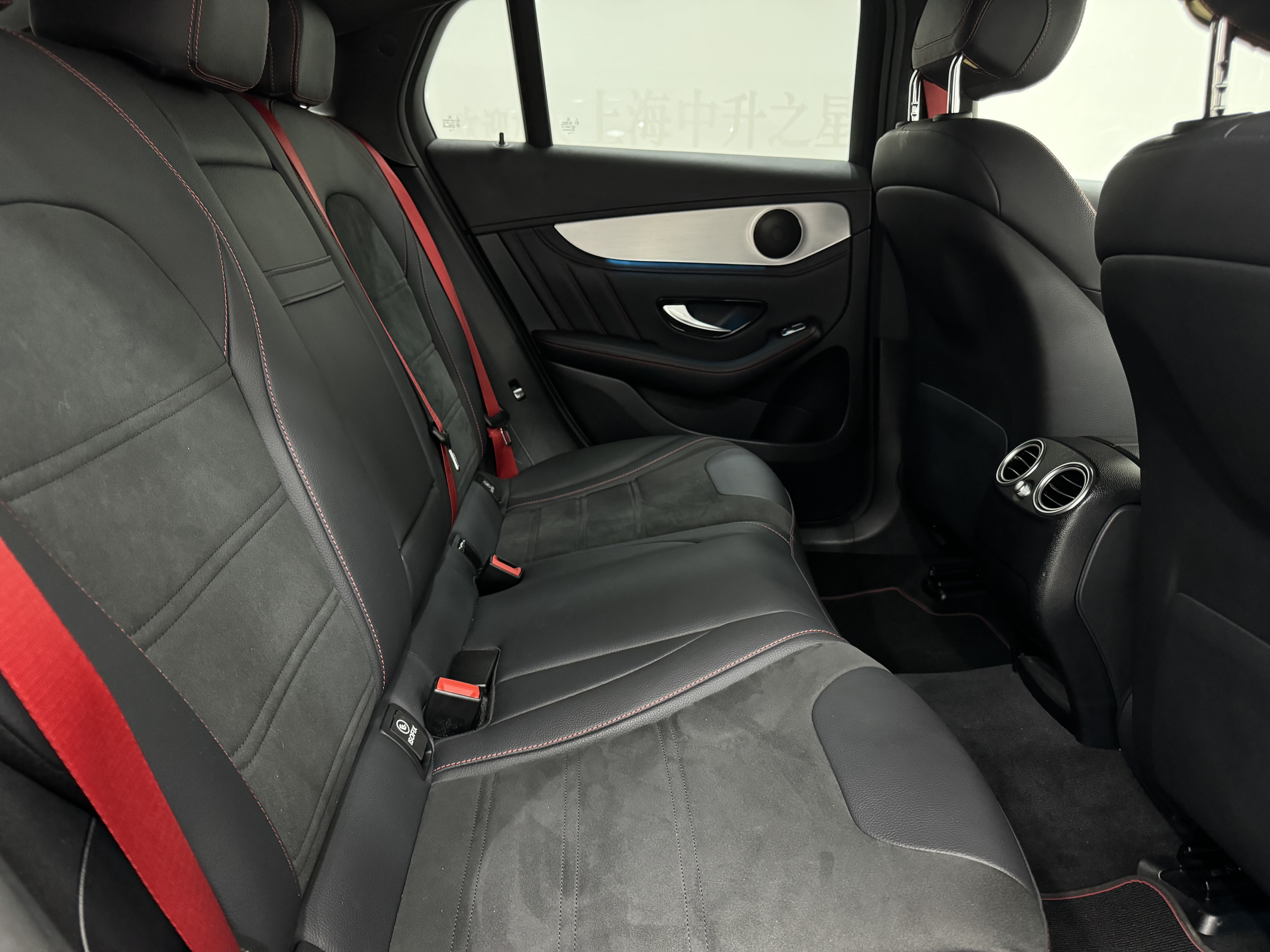 Mercedes-Benz GLC Coupe AMG 2018 изображение автомобиля #20