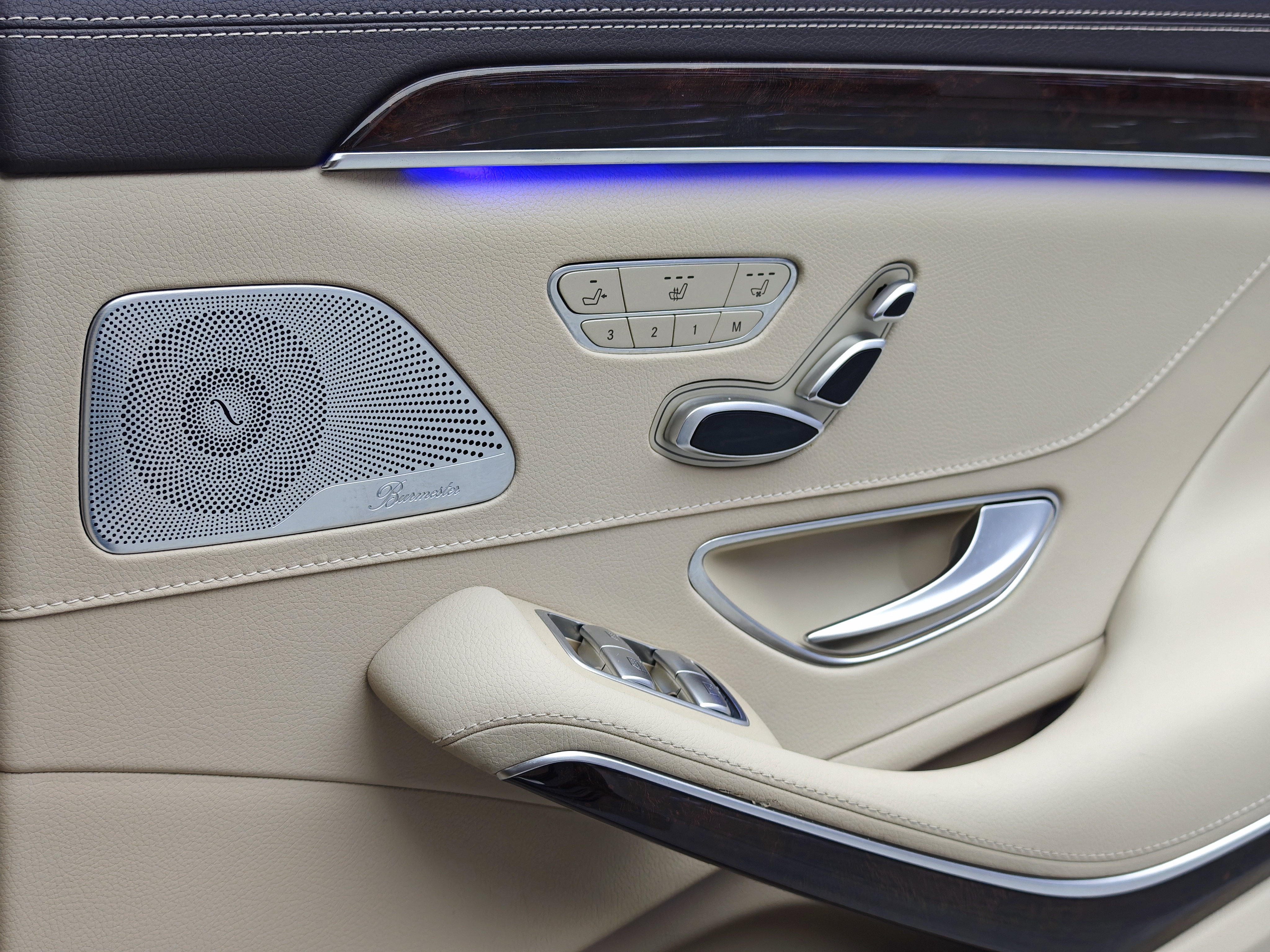 Mercedes-Benz S Class 2018 immagine di auto #20