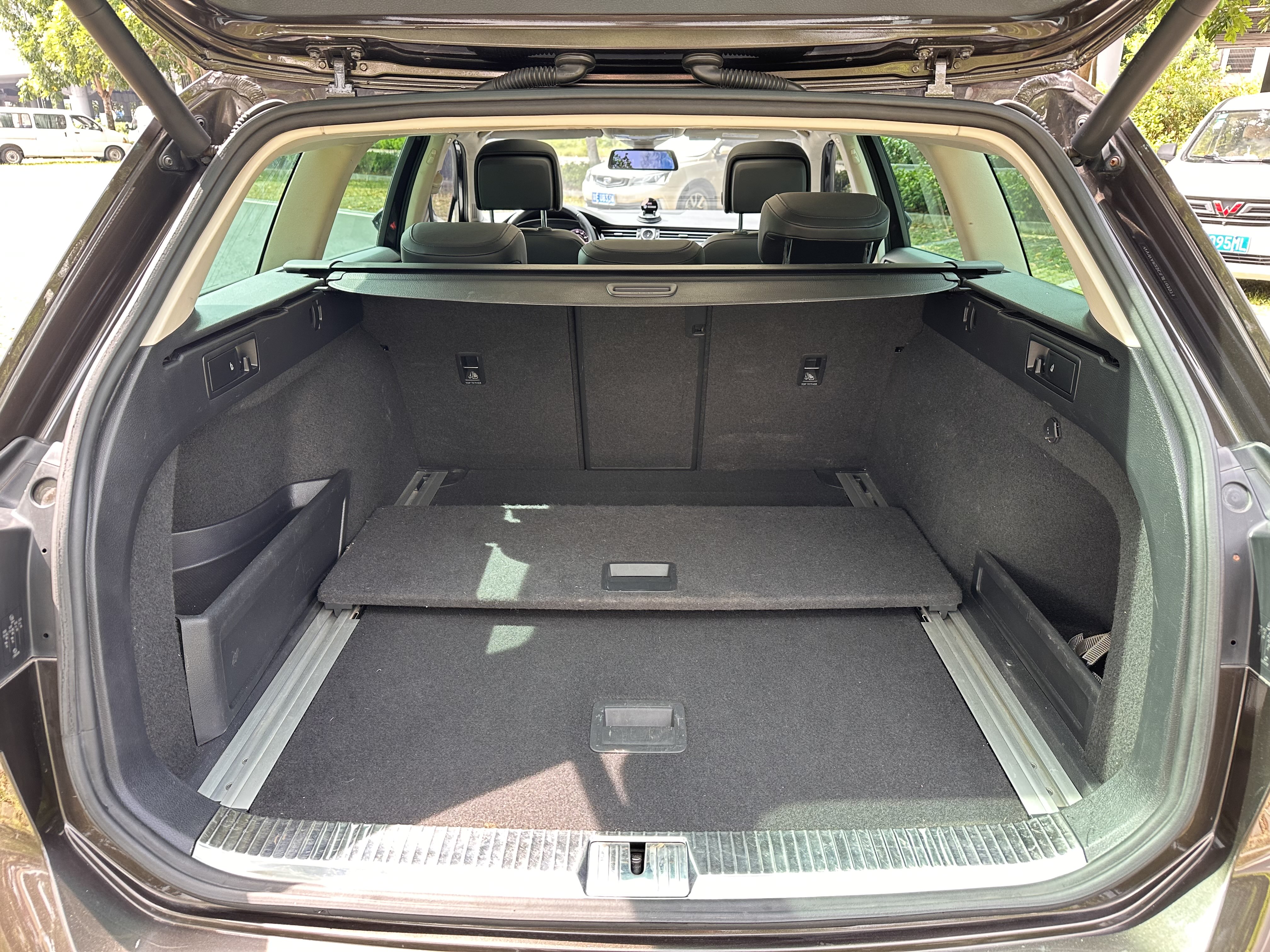 Volkswagen Passat Variant 2018 immagine di auto #20