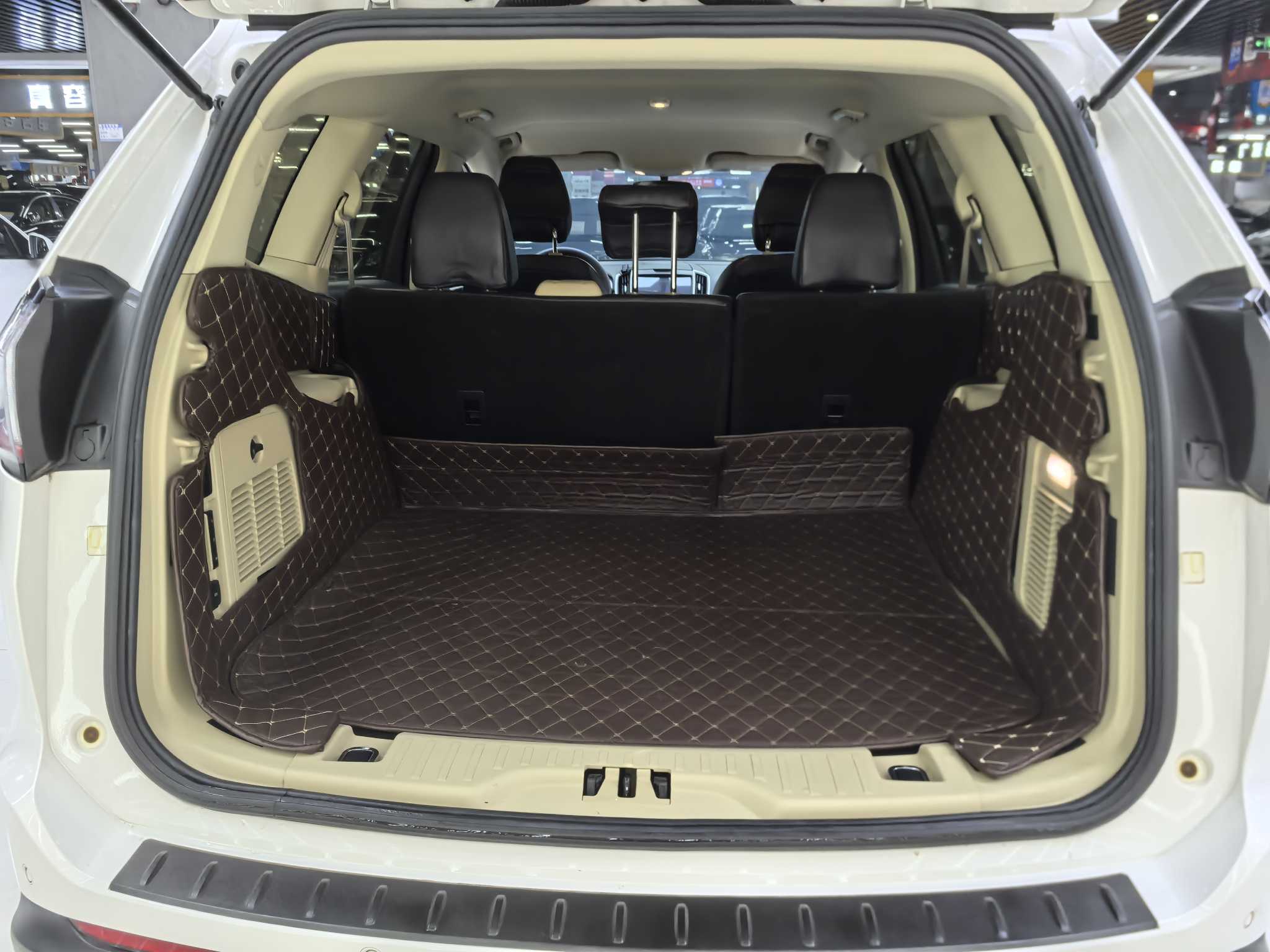 Ford Edge 2018 immagine di auto #20