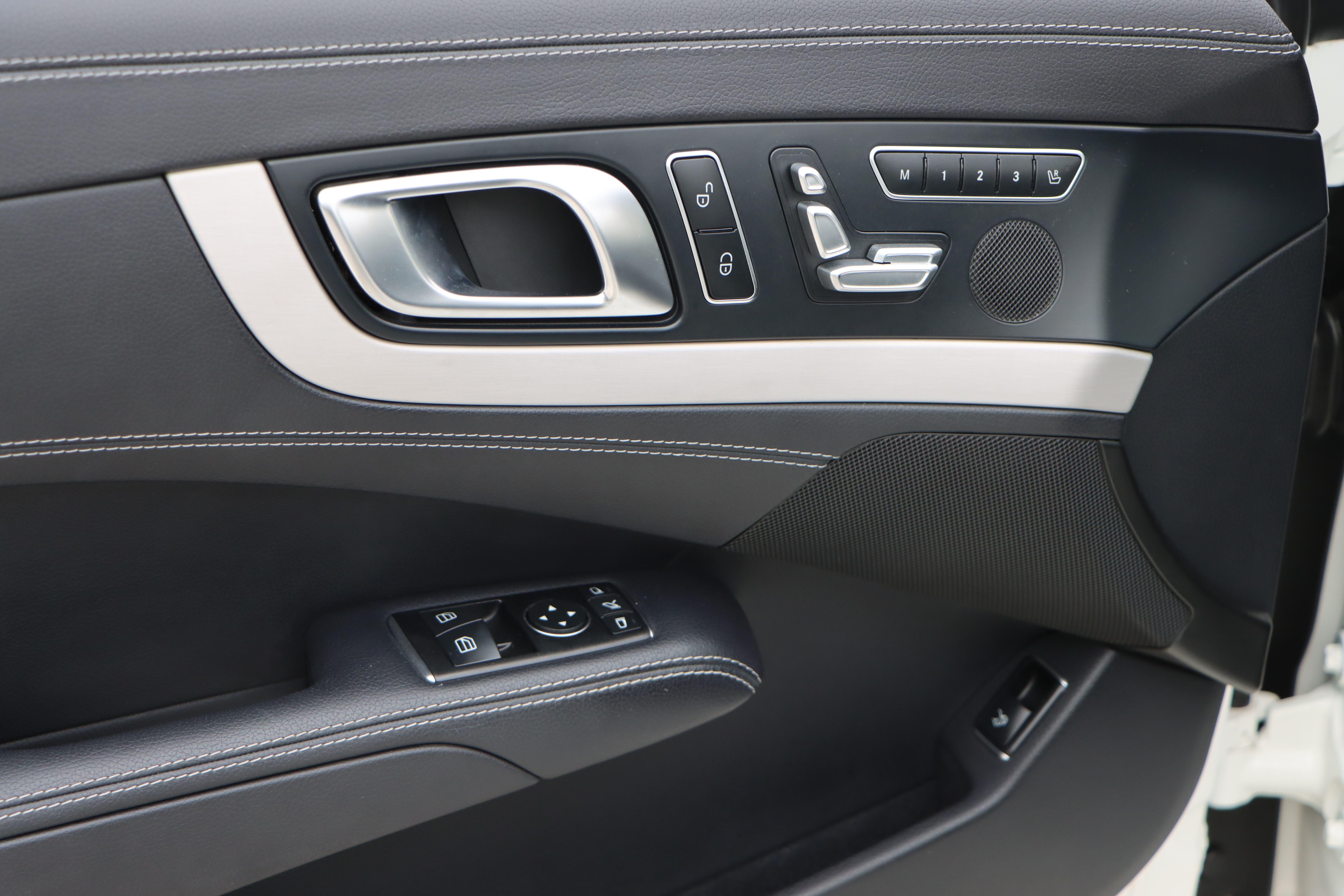 Mercedes-Benz SL Class 2019 car image #20