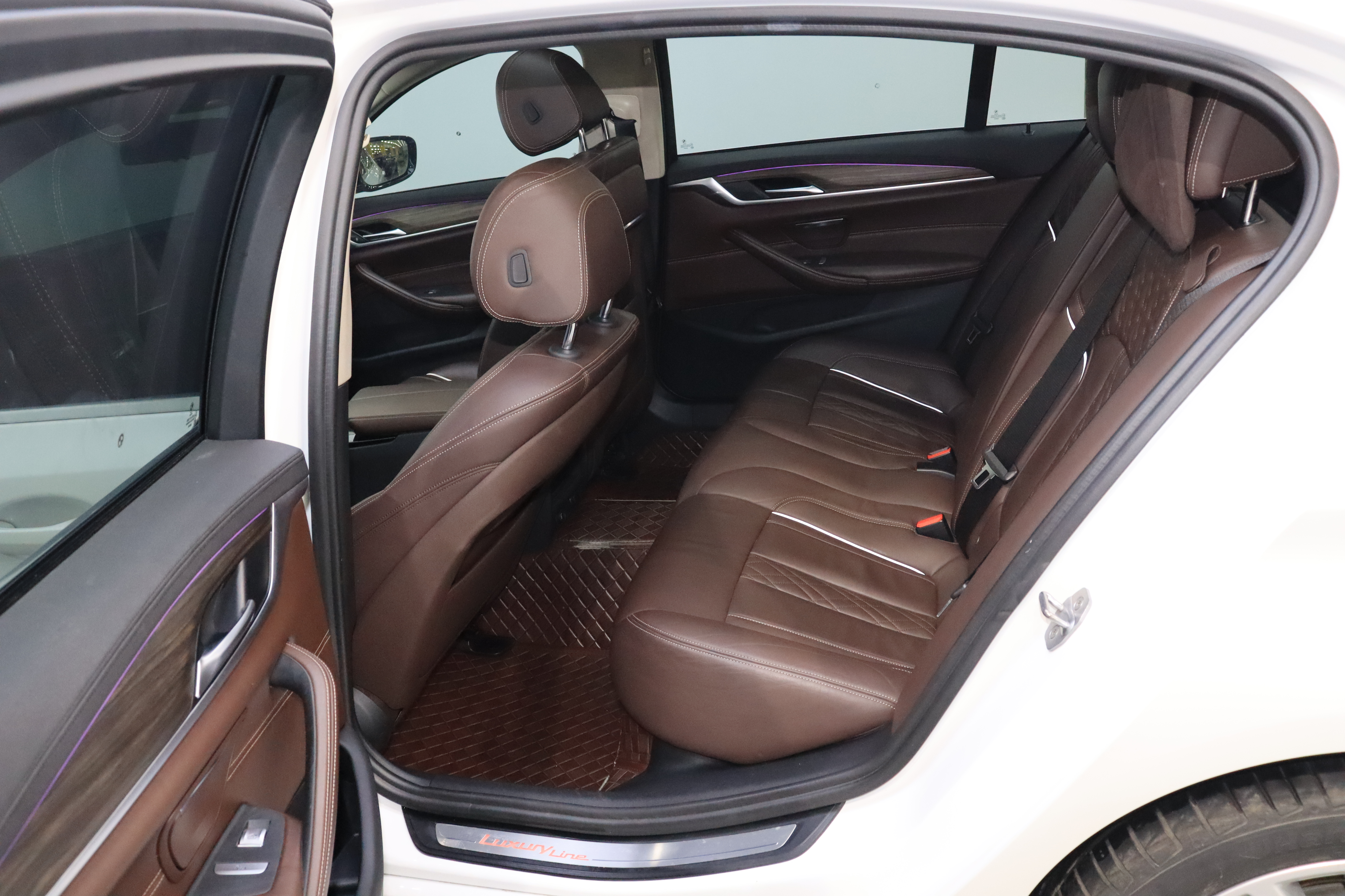 BMW 5 Series 2019 #20 BMW 5 Series 2019 car image #20