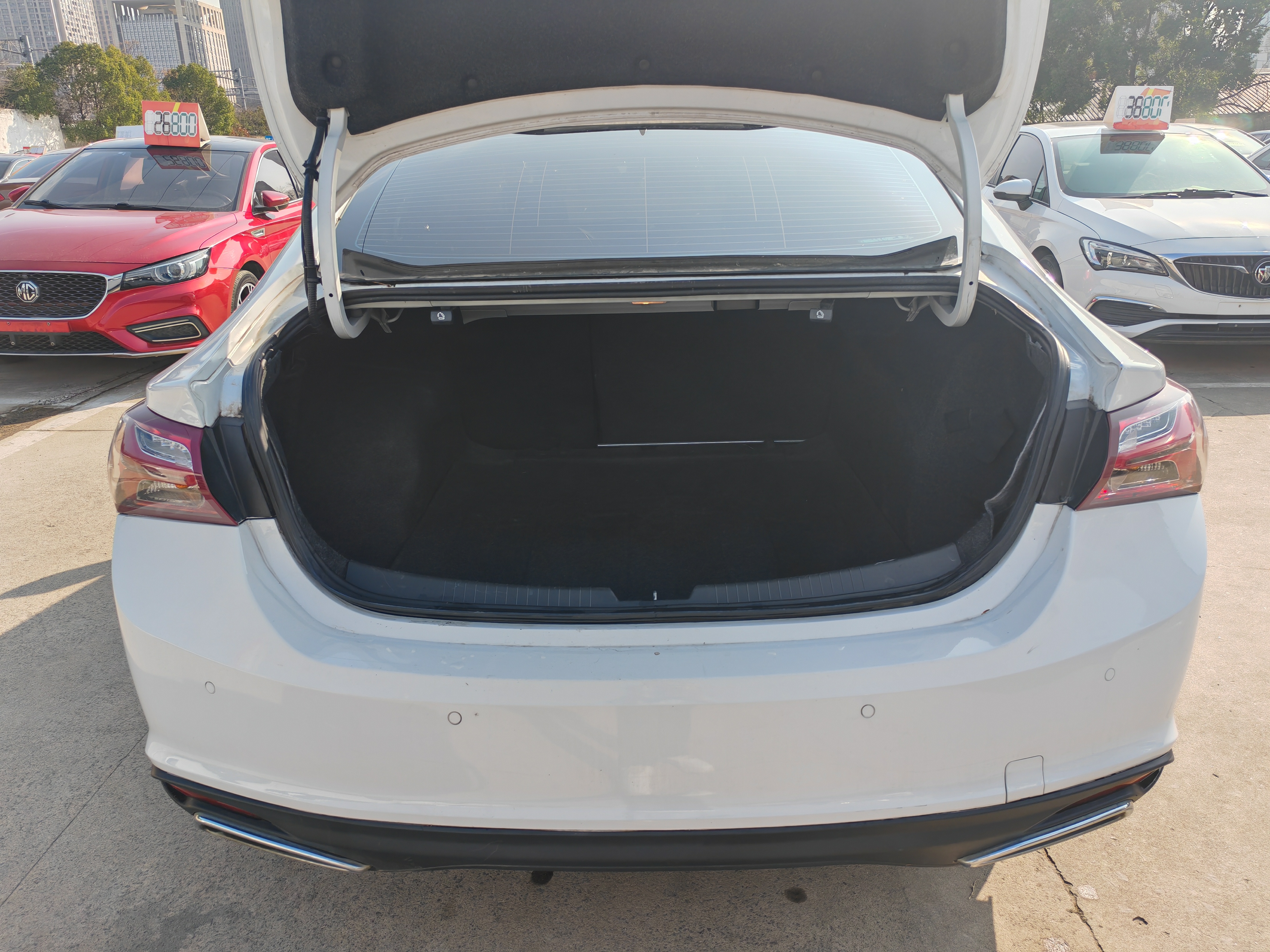 Chevrolet Malibu XL 2019 immagine di auto #20