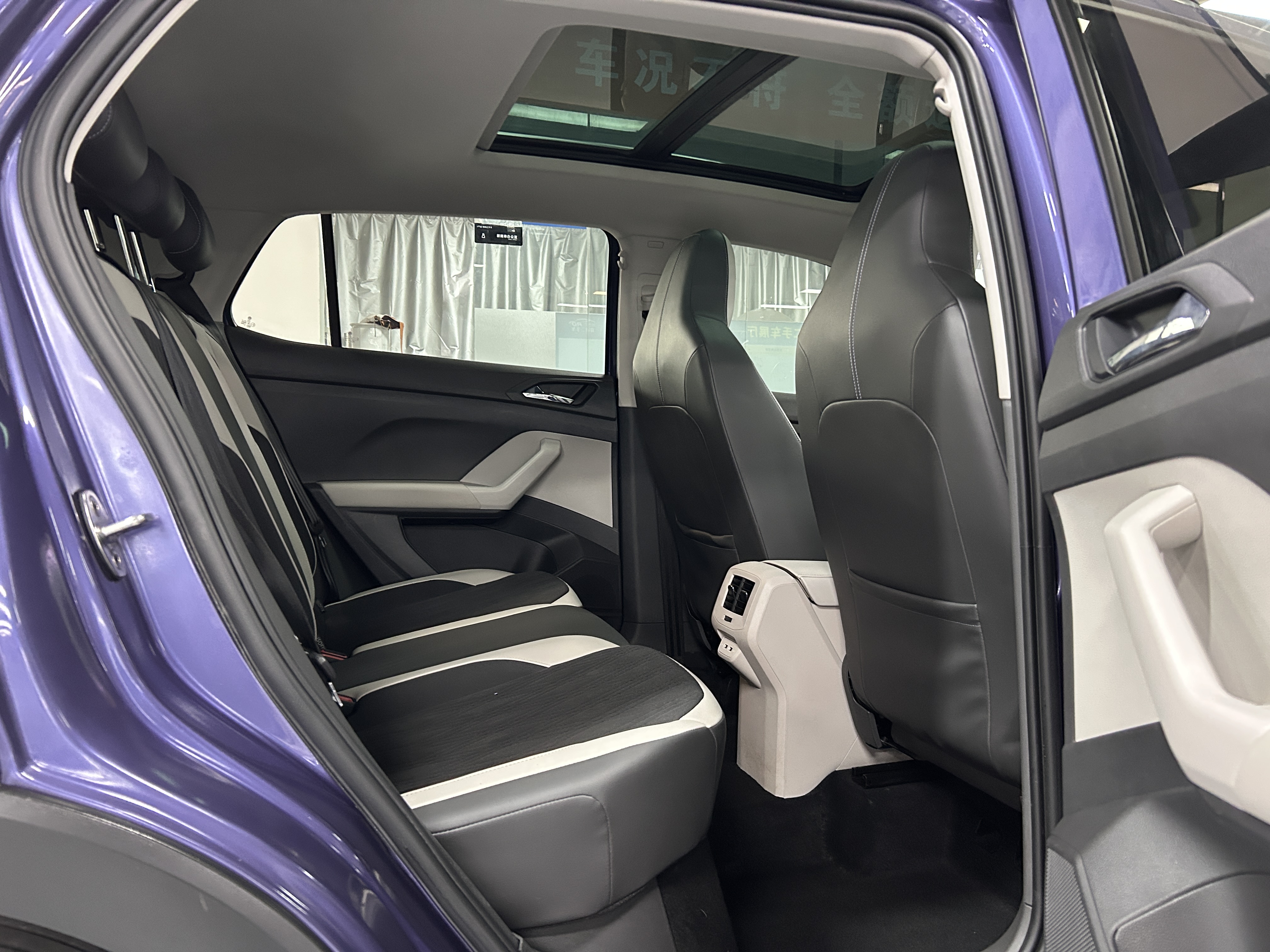 Volkswagen T-Cross 2020 #20 Volkswagen T-Cross 2020 car image #20