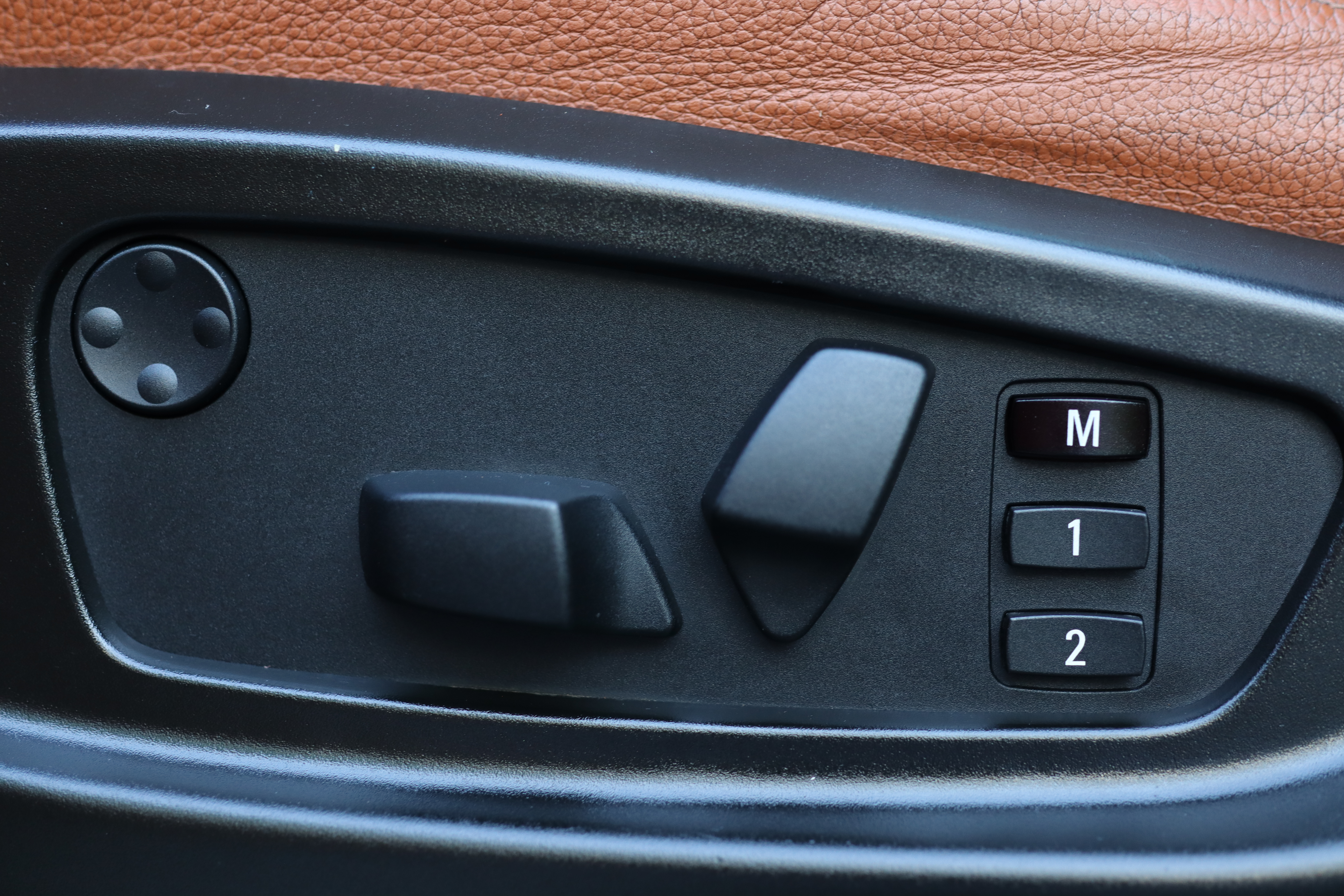 BMW X6 2012 car image #20