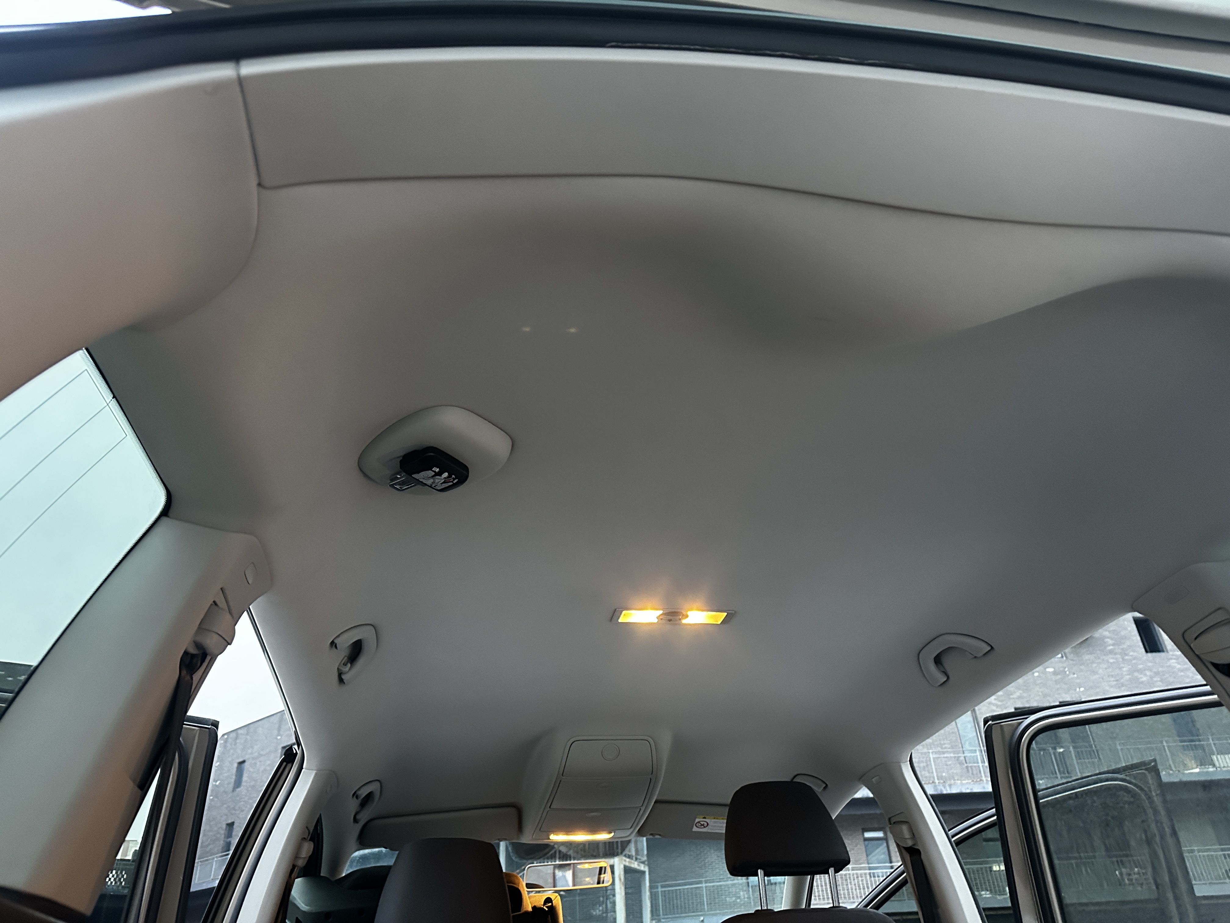 Volkswagen Touran 2015 immagine di auto #20