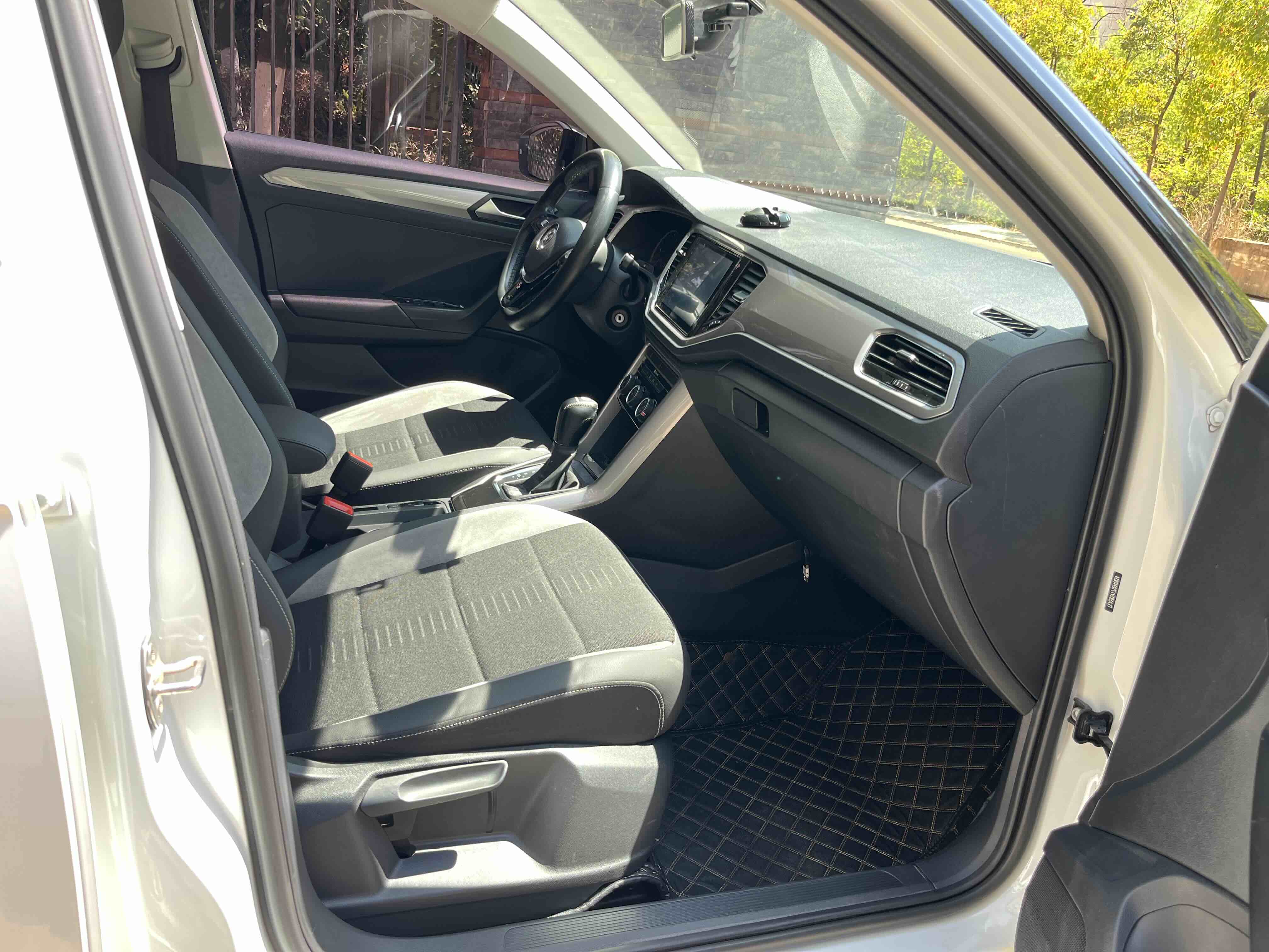 T-Roc 2018 car image #20
