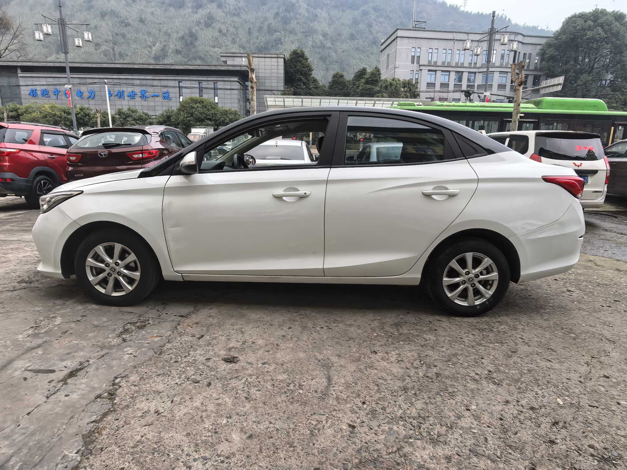 Changan Alsvin 2021 #20 Changan Alsvin 2021 car image #20