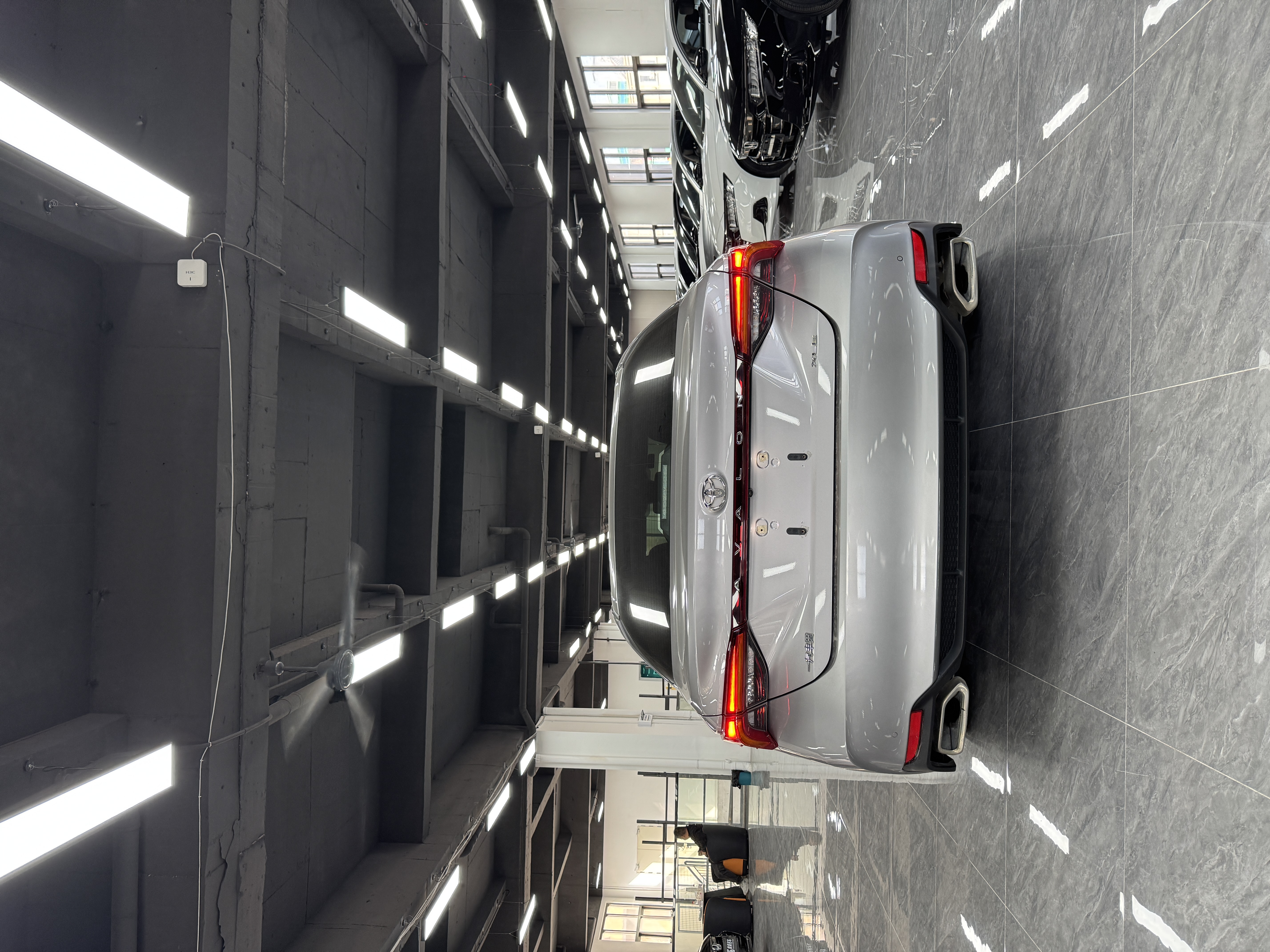 Toyota Avalon 2020 car image #20