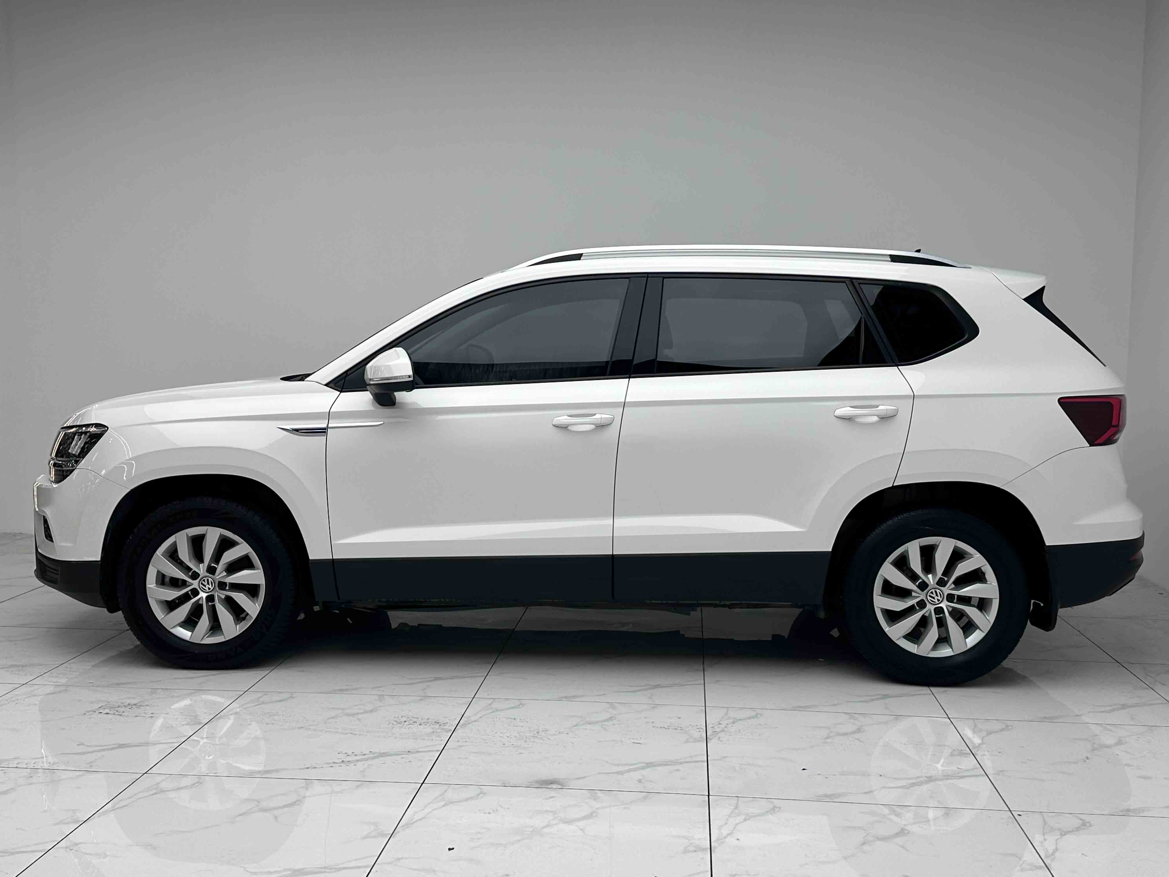 Volkswagen Tharu 2020 car image #20