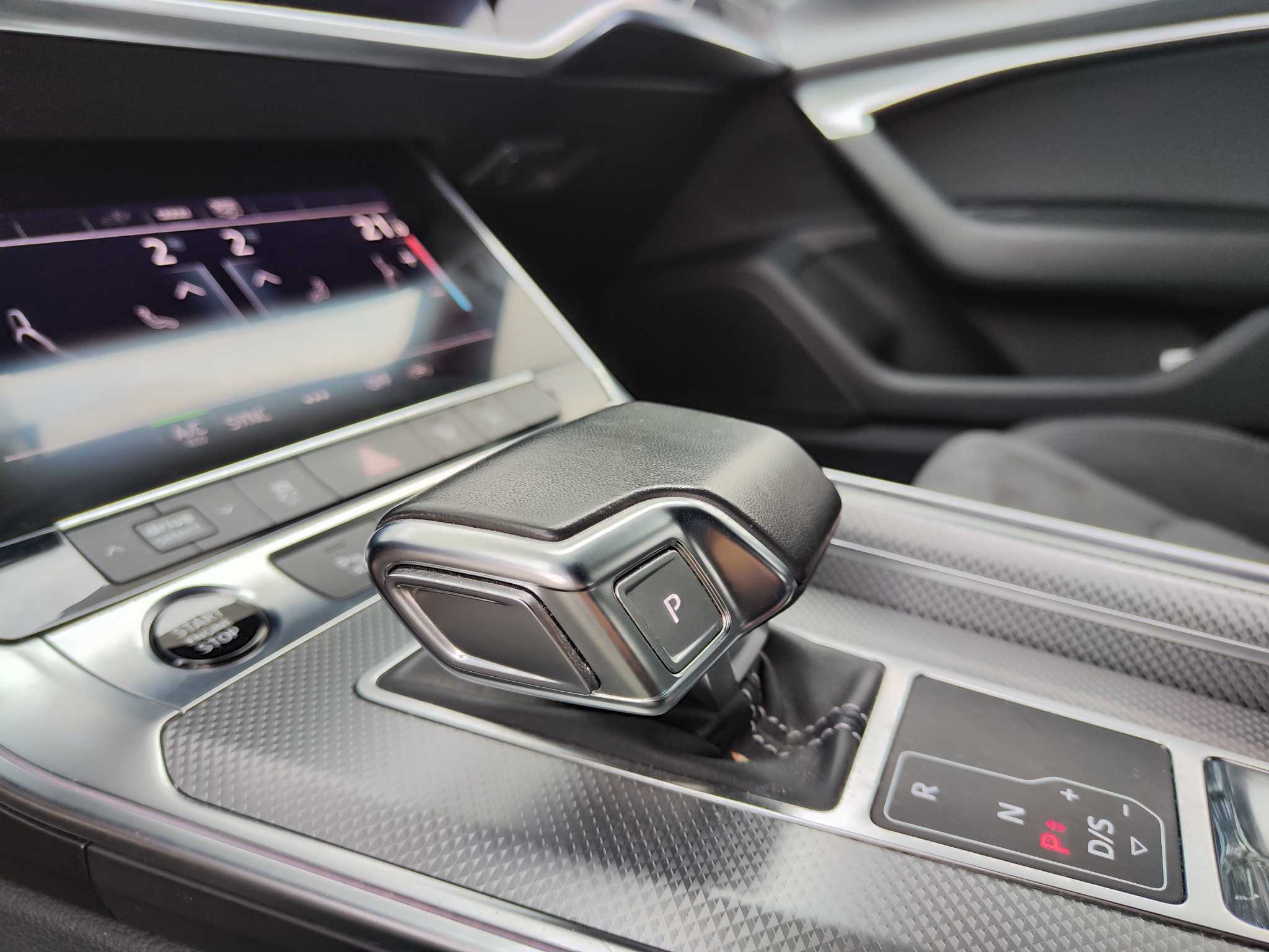 Audi A6L New Energy 2021 #20 Audi A6L New Energy 2021 car image #20