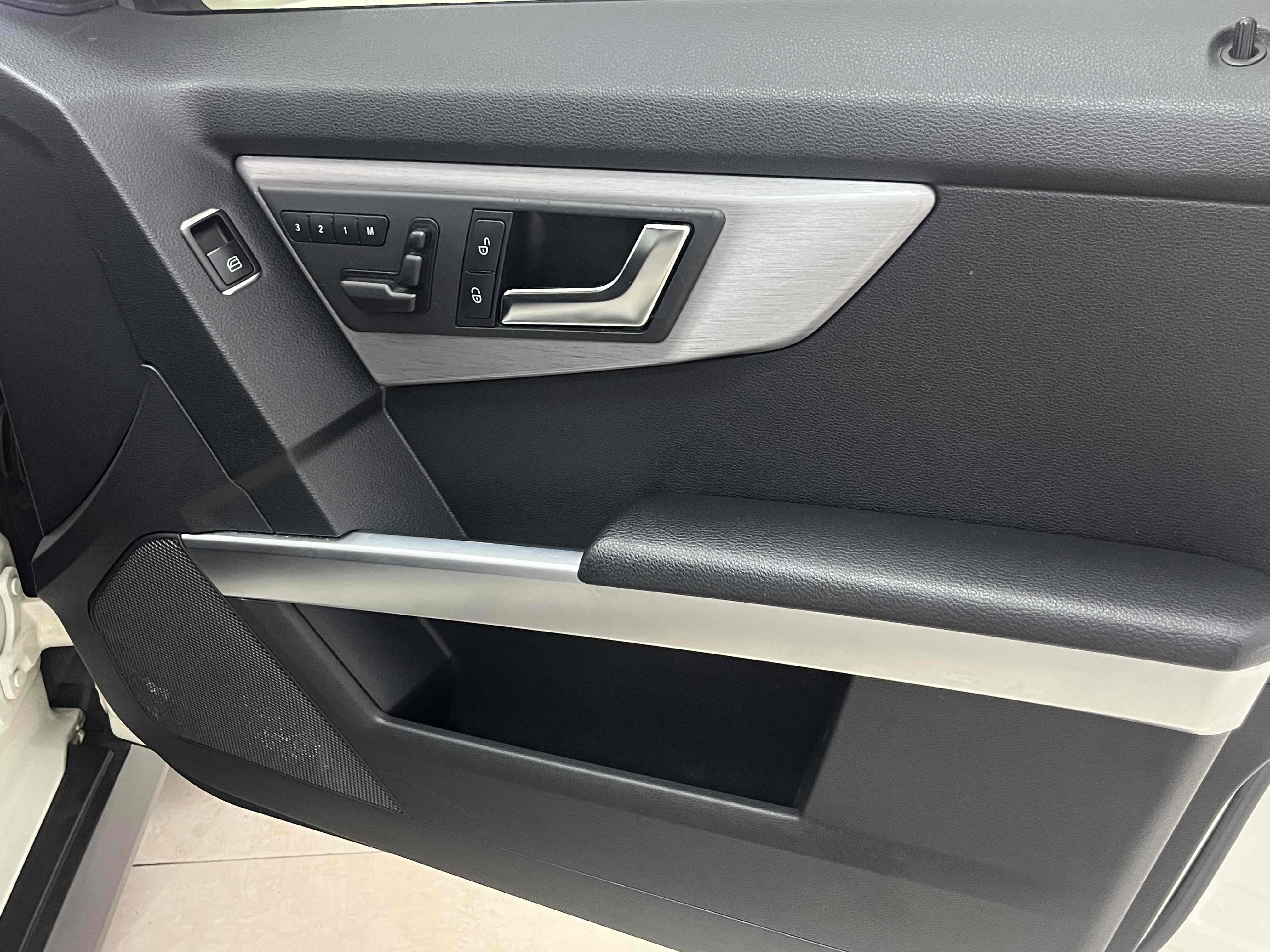 Mercedes-Benz GLK Class (Imported) 2012 #20 Mercedes-Benz GLK Class (Imported) 2012 car image #20