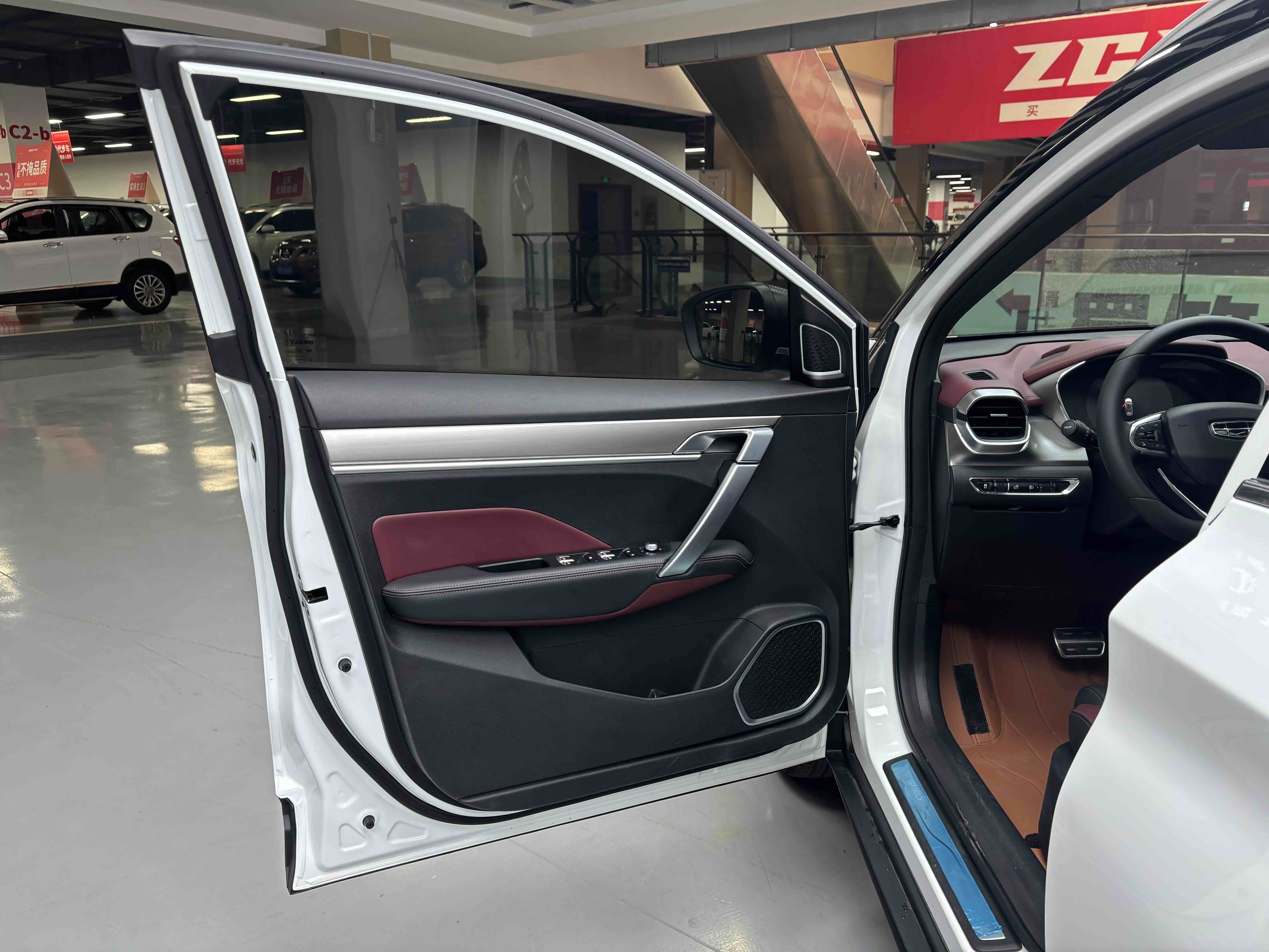 GEELY Coolray 2021 #20 GEELY Coolray 2021 car image #20