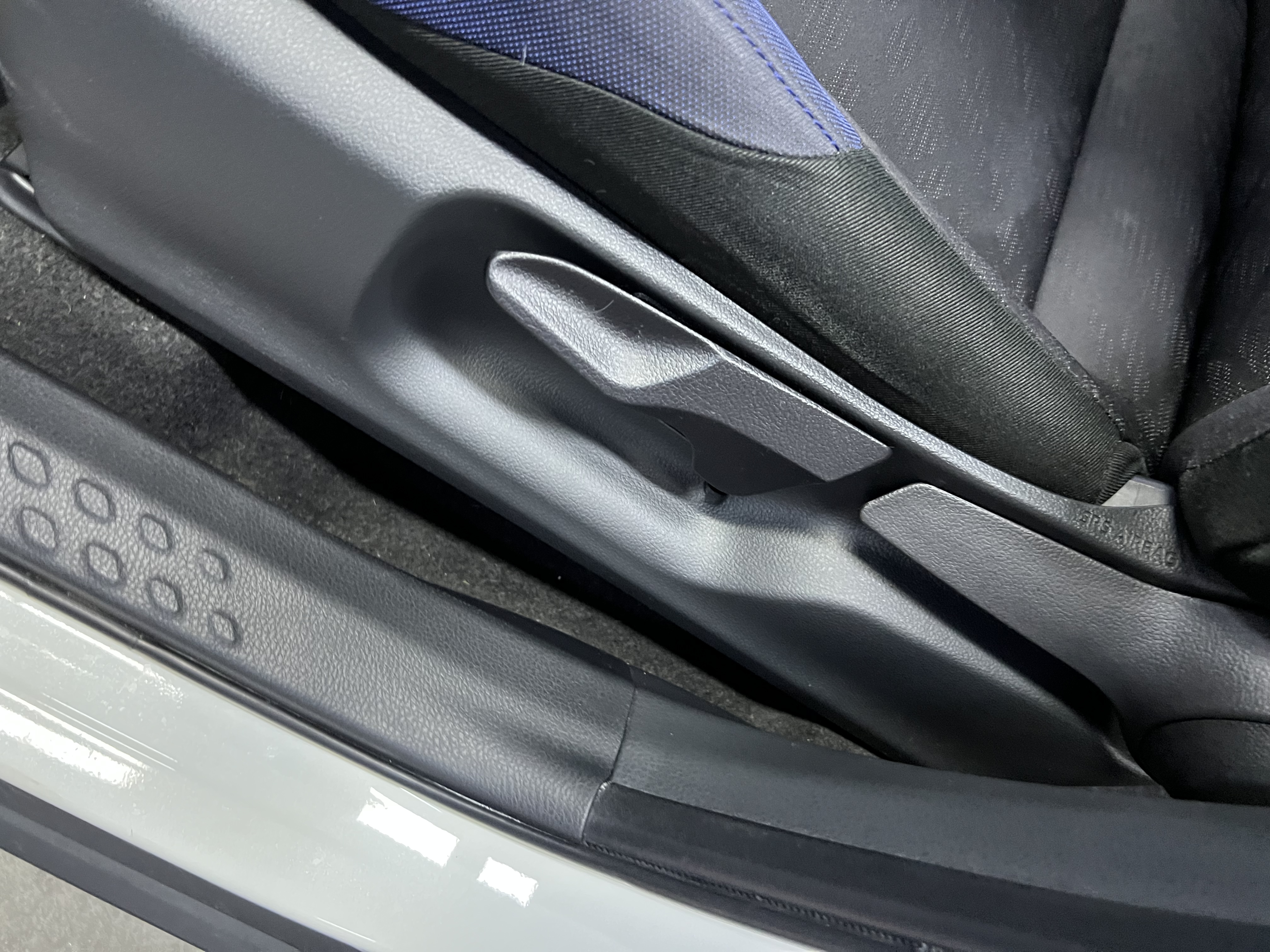 Toyota C-HR EV 2021 immagine di auto #20