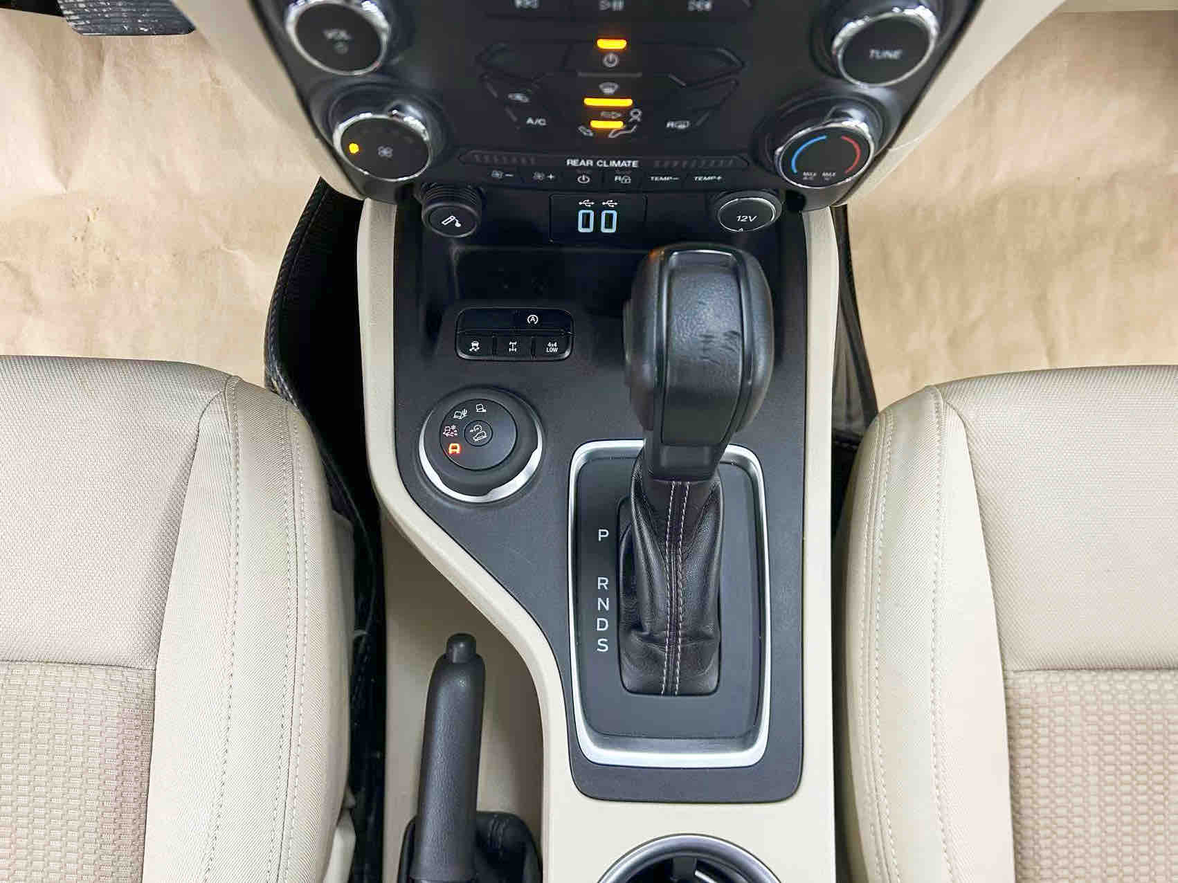 Ford Everest 2020 car image #20