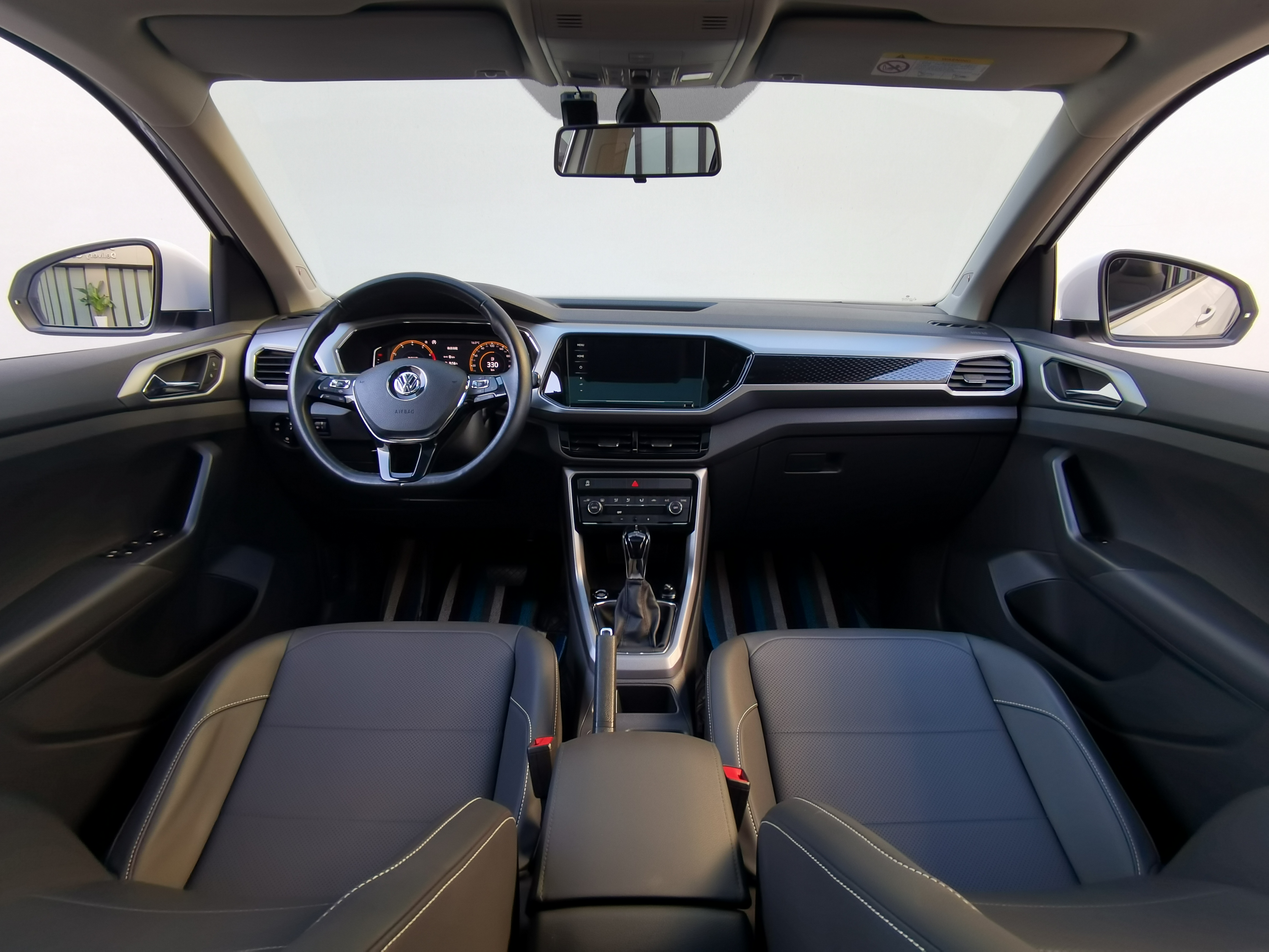 Volkswagen T-Cross 2020 #20 Volkswagen T-Cross 2020 car image #20