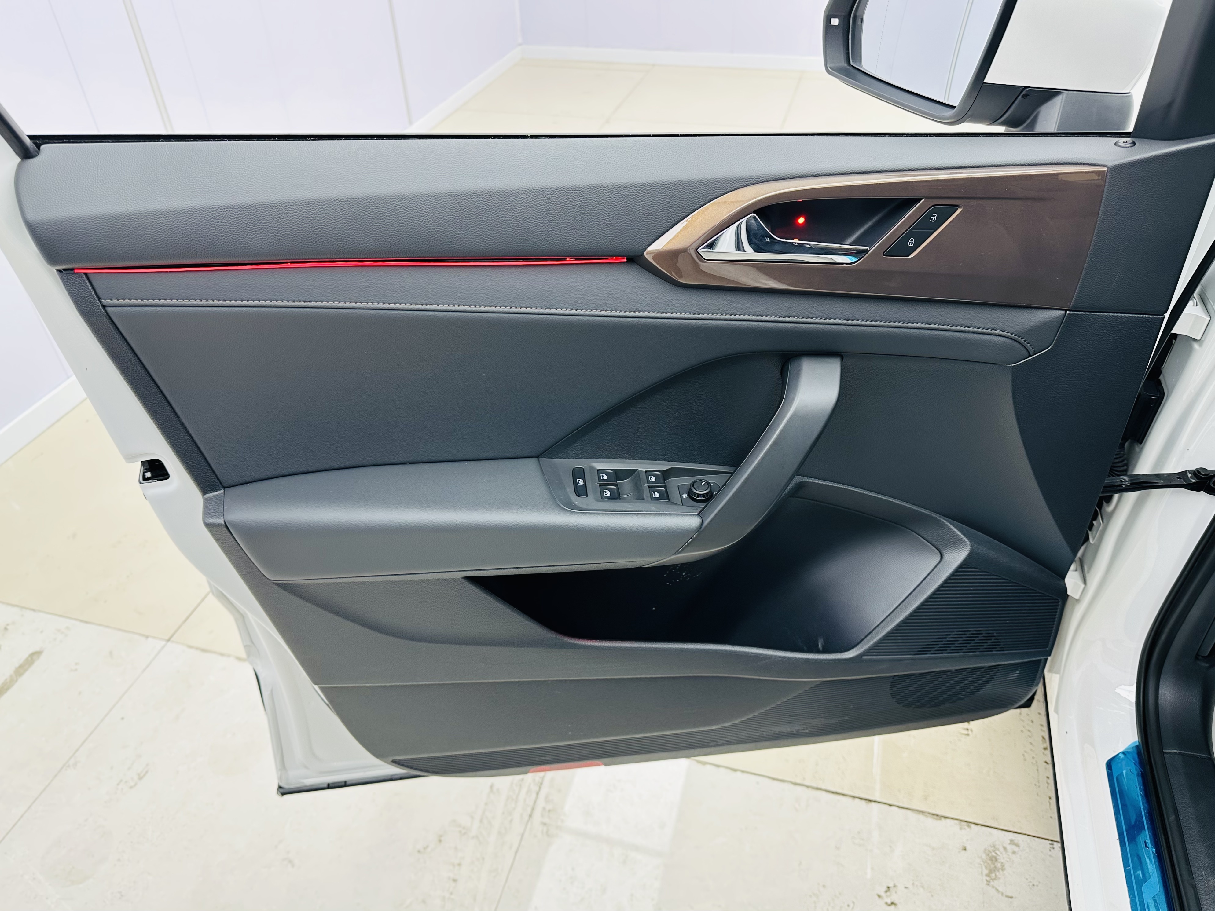 Volkswagen Tharu 2022 car image #20