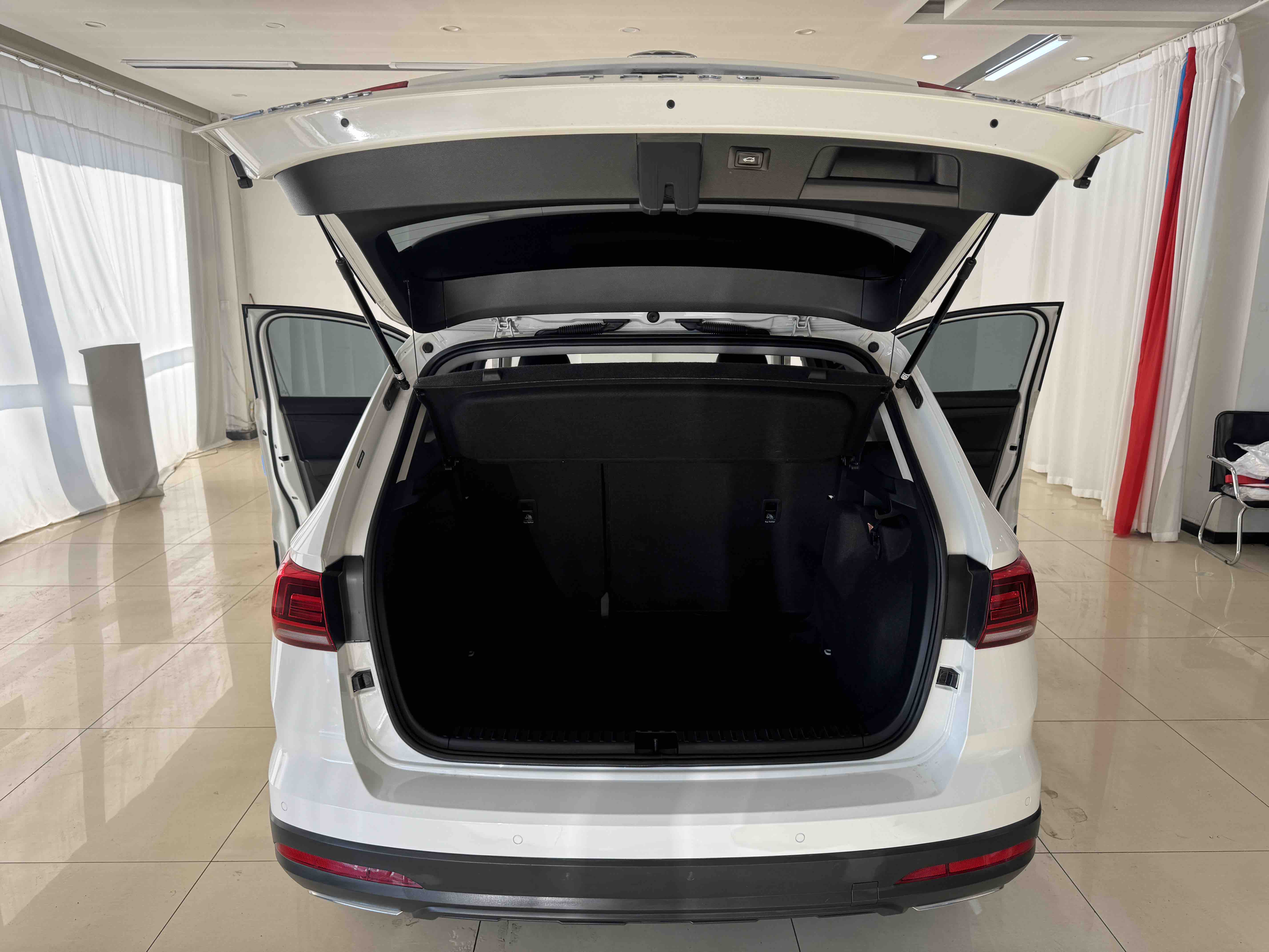 Volkswagen Tharu 2021 car image #20