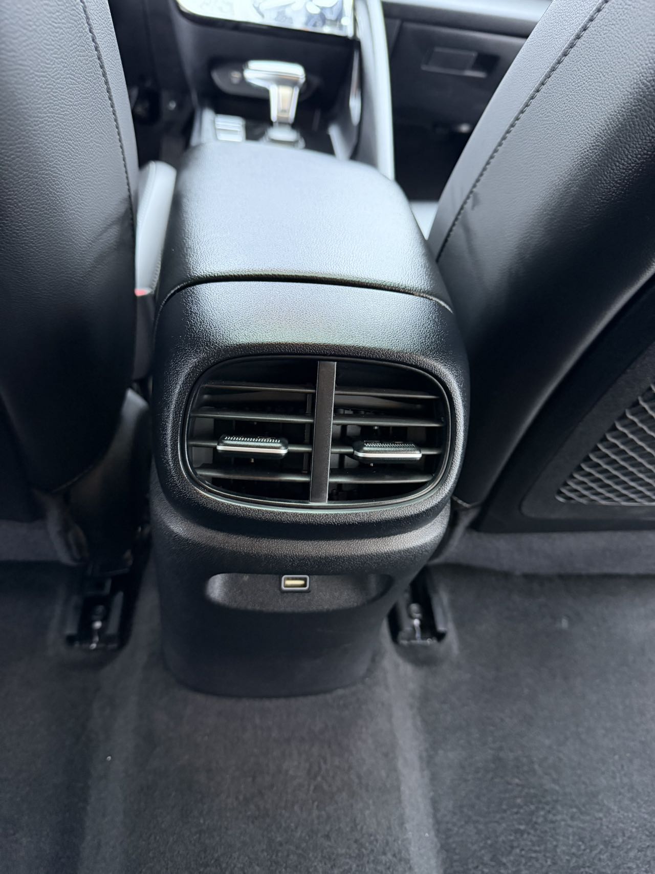 Hyundai Elantra 2022 car image #20