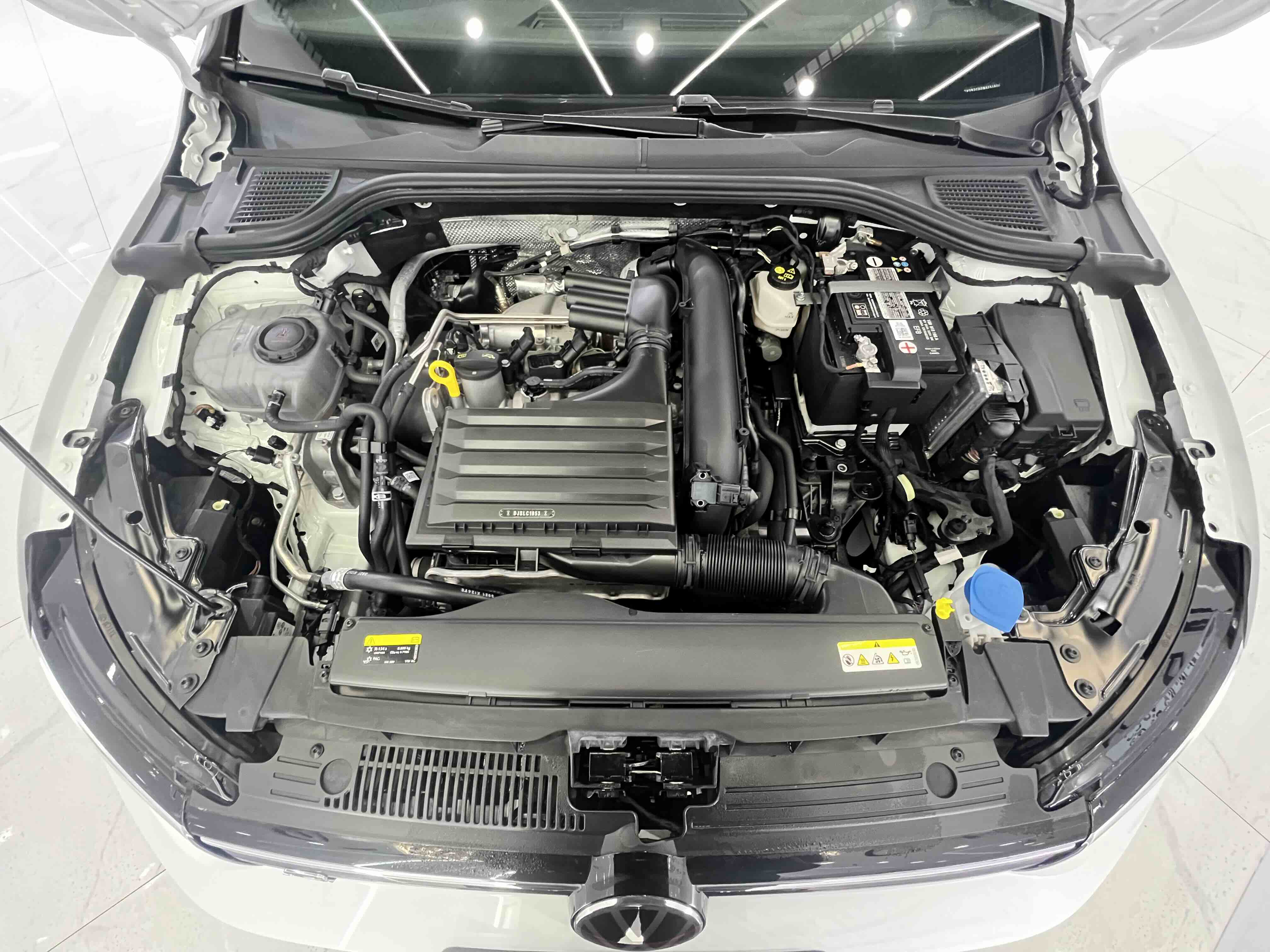 Volkswagen Golf 2022 car image #20