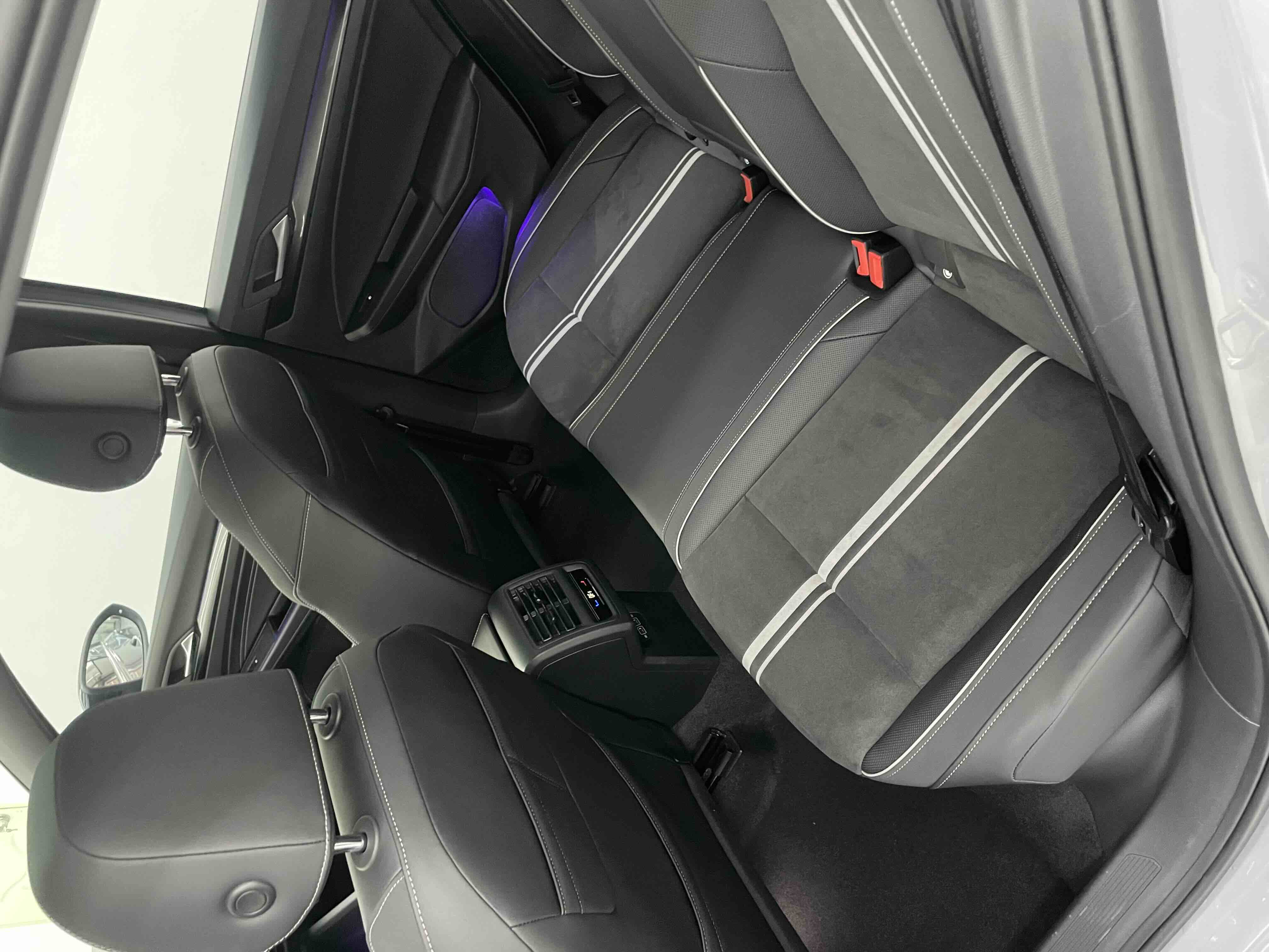 Volkswagen Golf 2021 car image #20