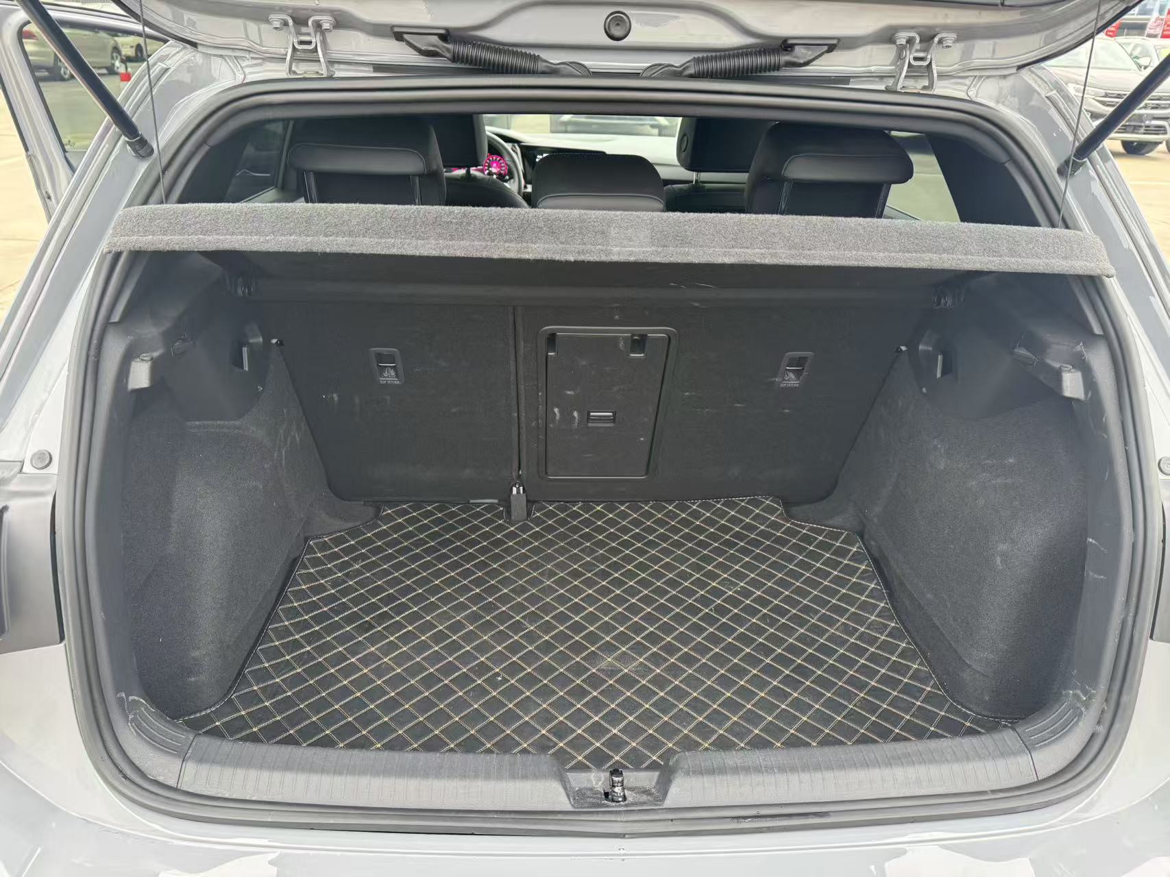 Volkswagen Golf 2022 car image #20