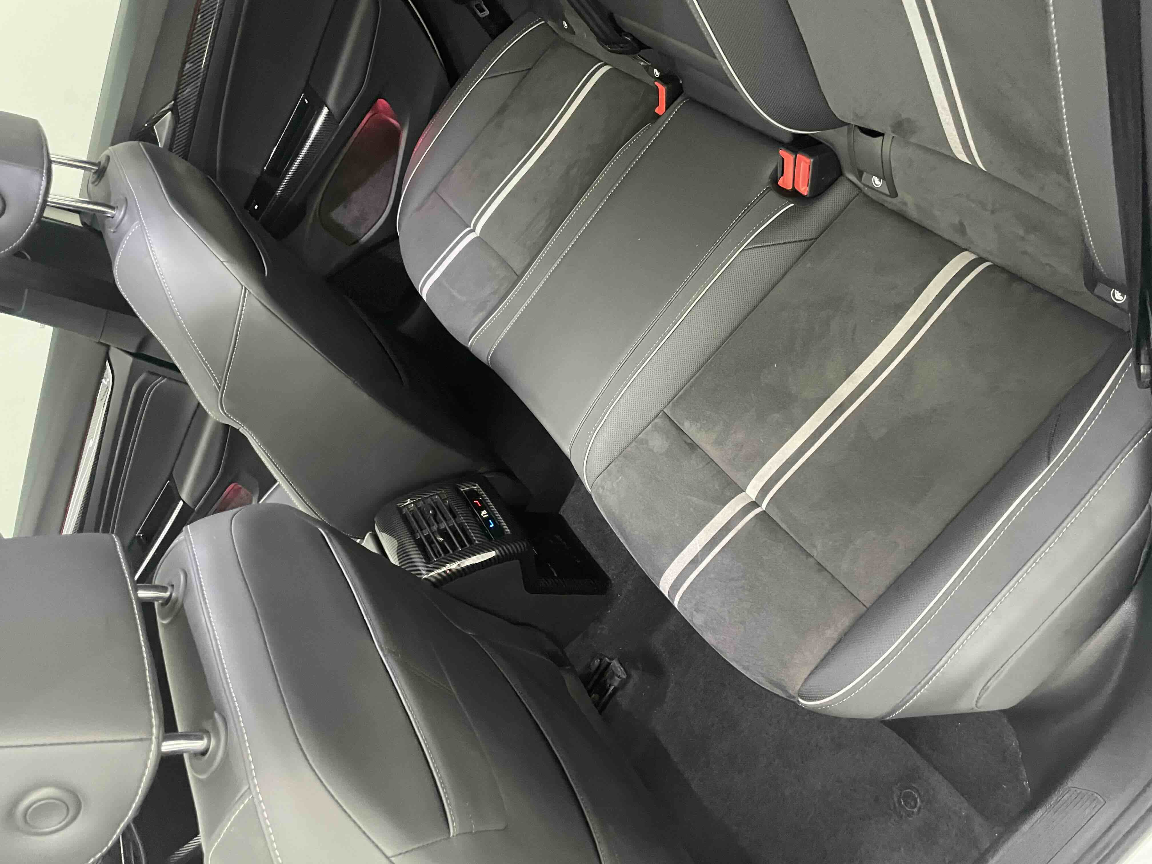 Volkswagen Golf 2022 car image #20