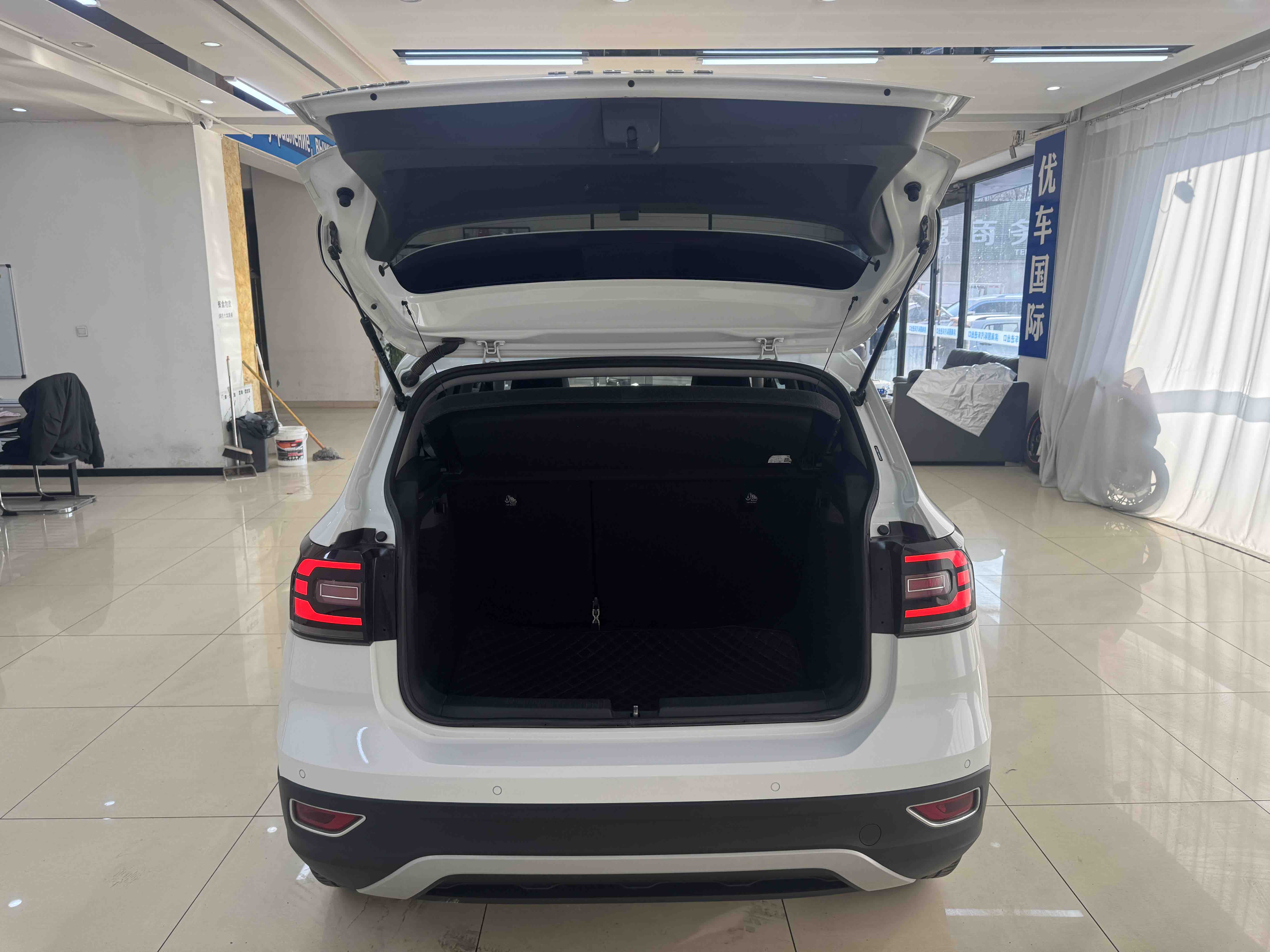 Volkswagen Tacqua 2021 car image #20