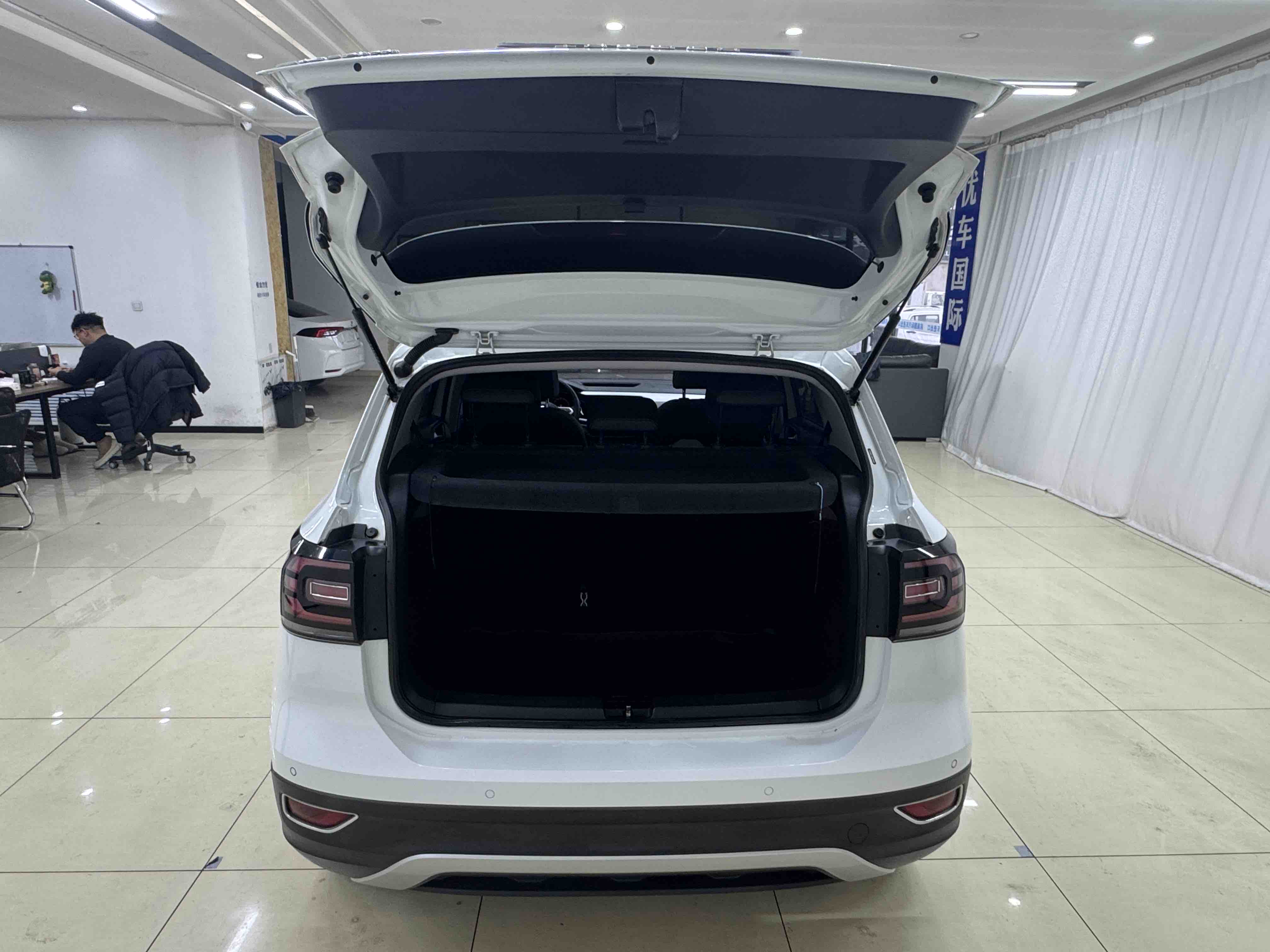 Tacqua 2022 car image #20