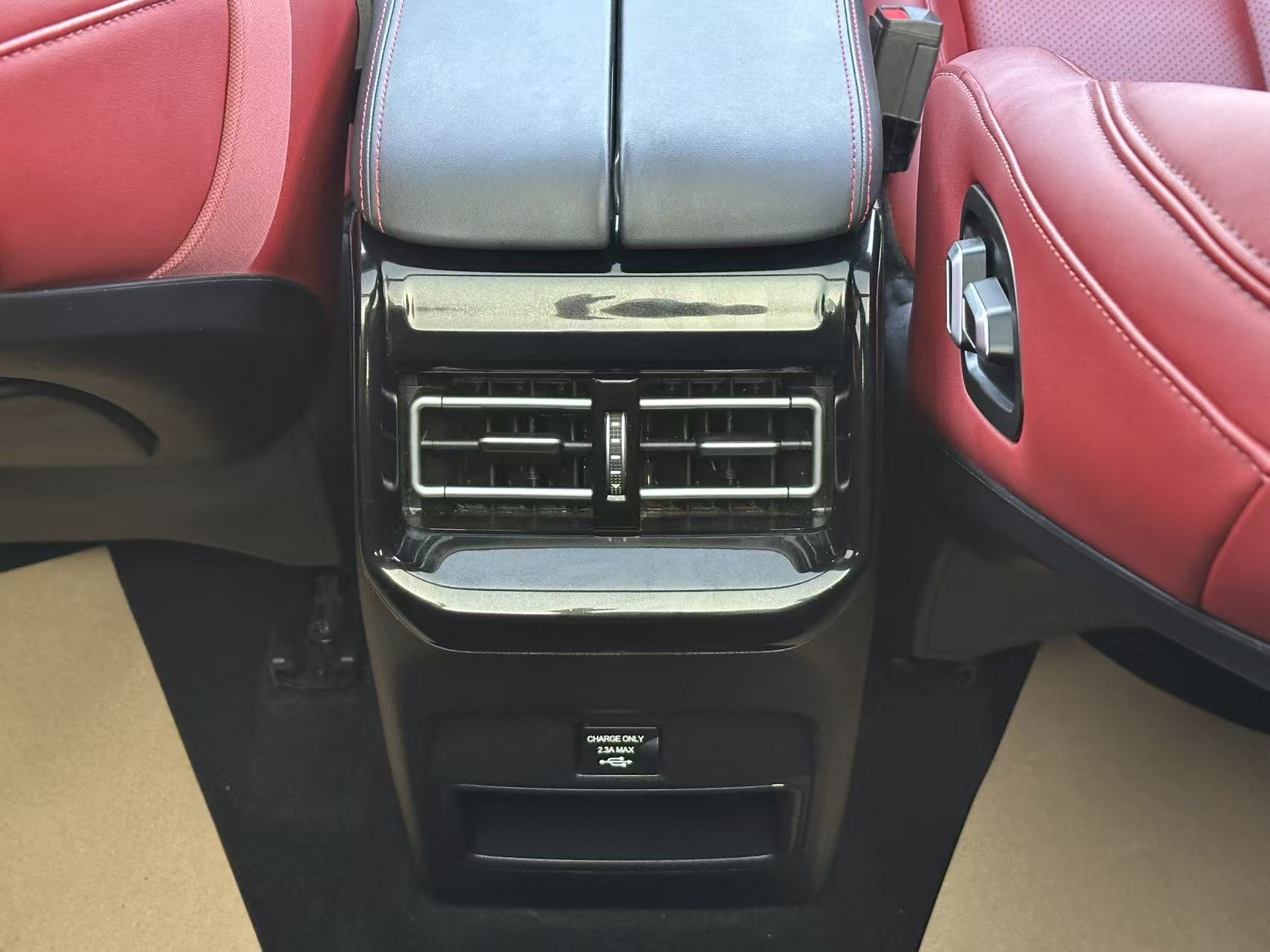 Forthing T5 EVO 2023 #20 Forthing T5 EVO 2023 car image #20