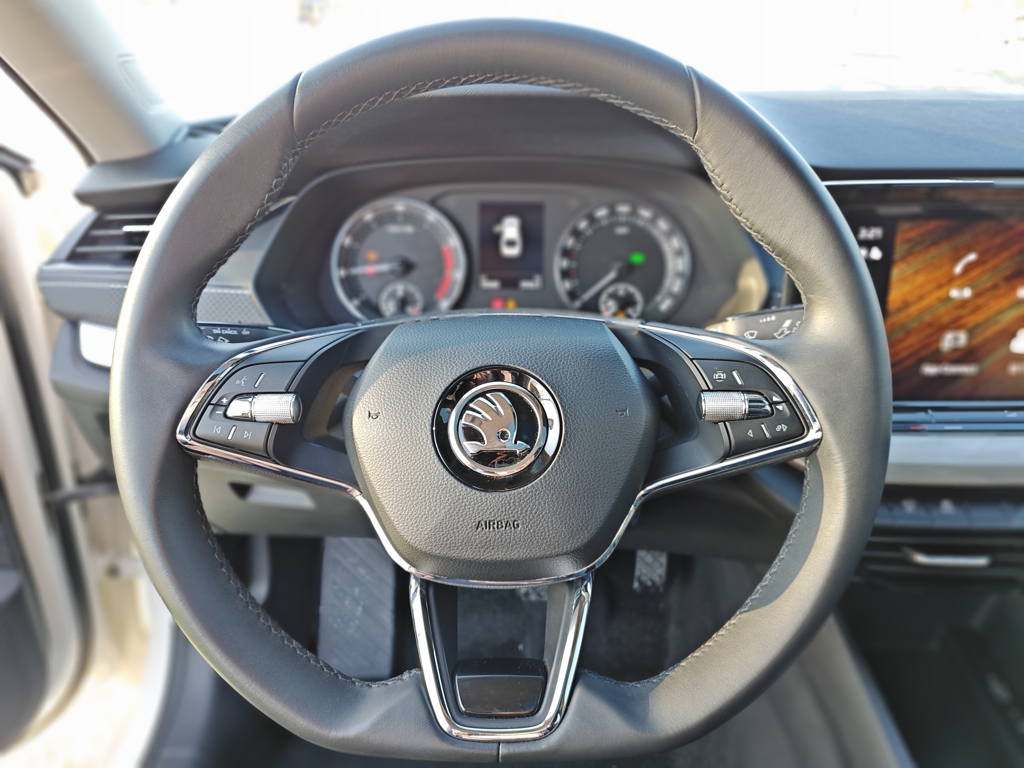 Skoda Octavia 2021 #20 Skoda Octavia 2021 car image #20