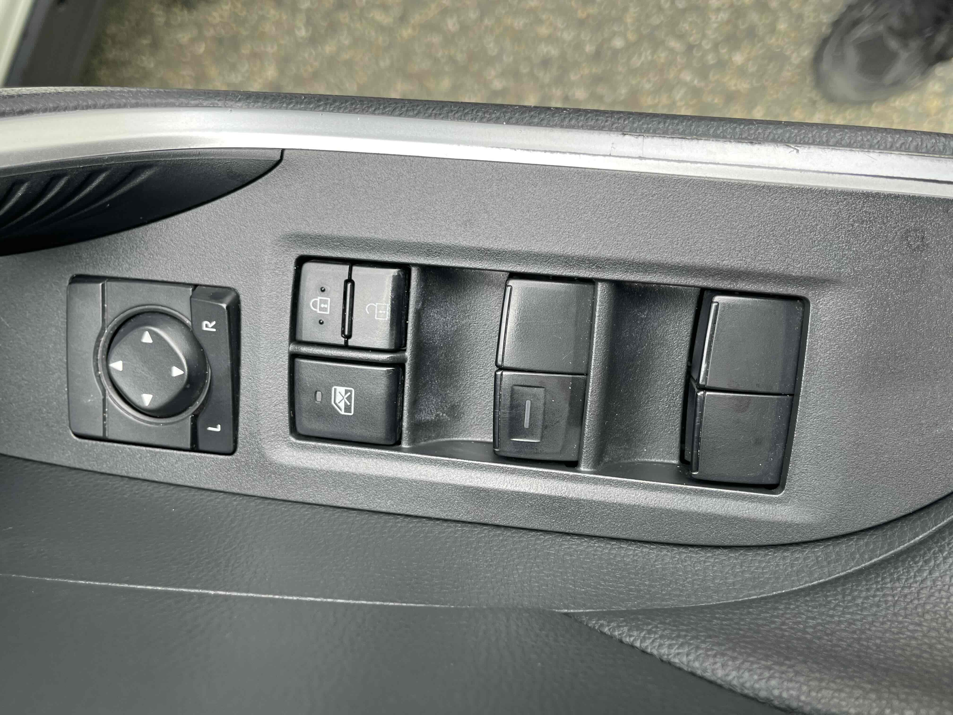 丰田 威兰达新能源 2022 #20 丰田 威兰达新能源 2022 汽车图片 #20