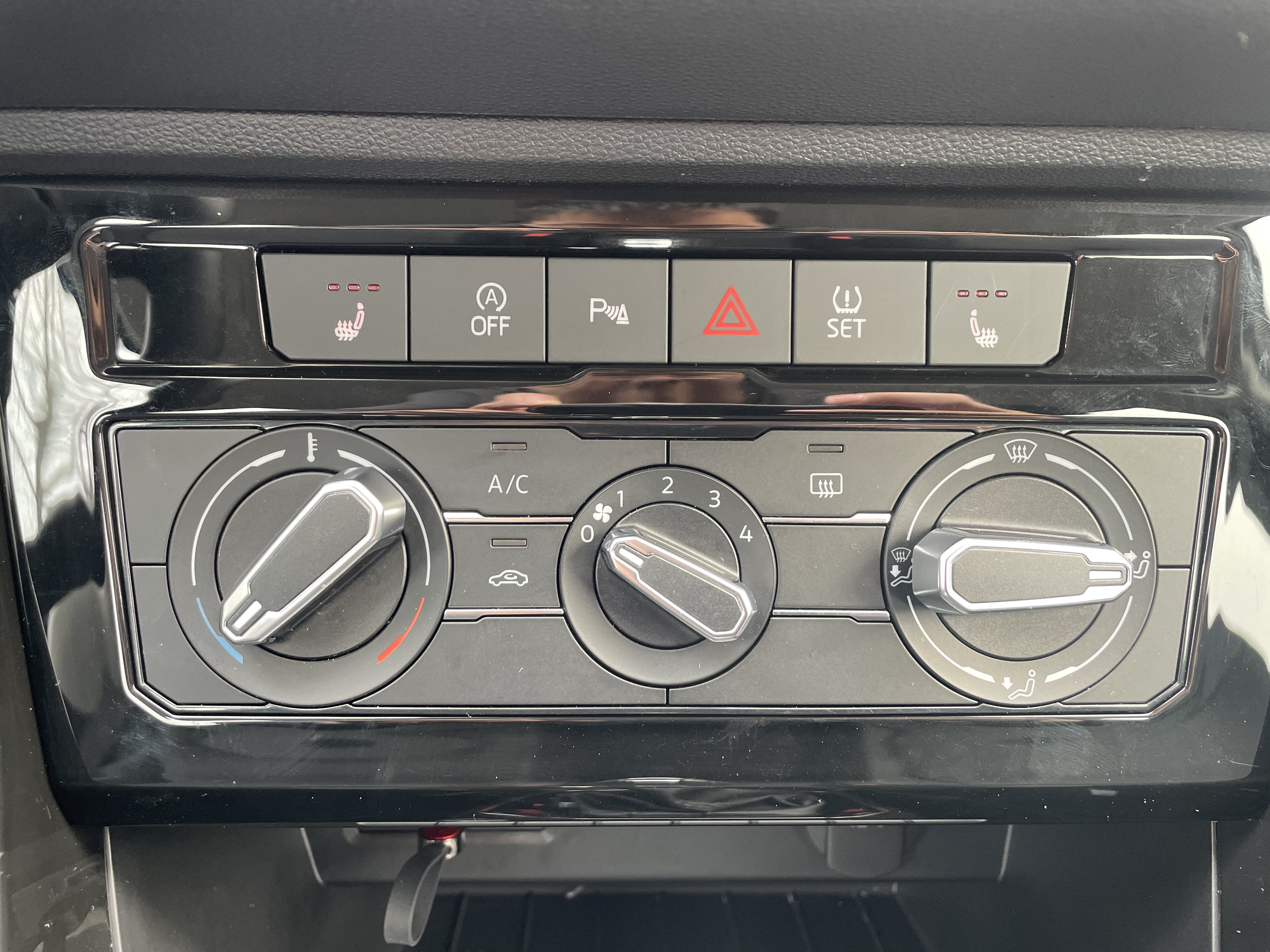 VS5 2021 car image #20
