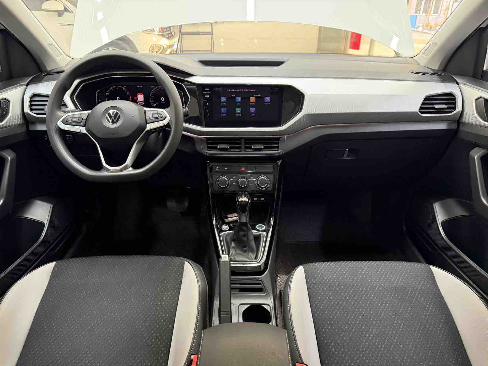 Tacqua 2022 car image #20