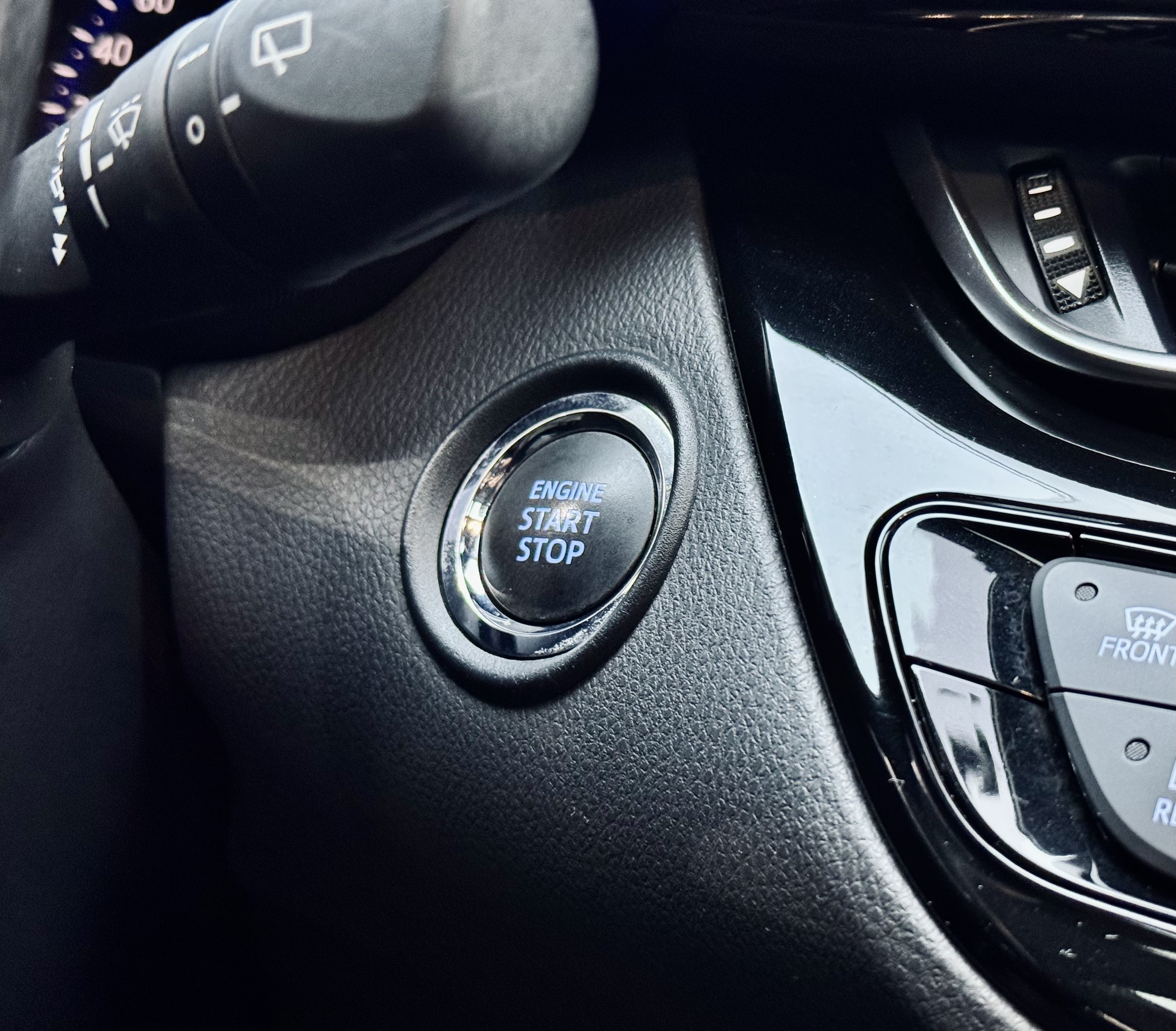 Toyota C-HR 2021 car image #20