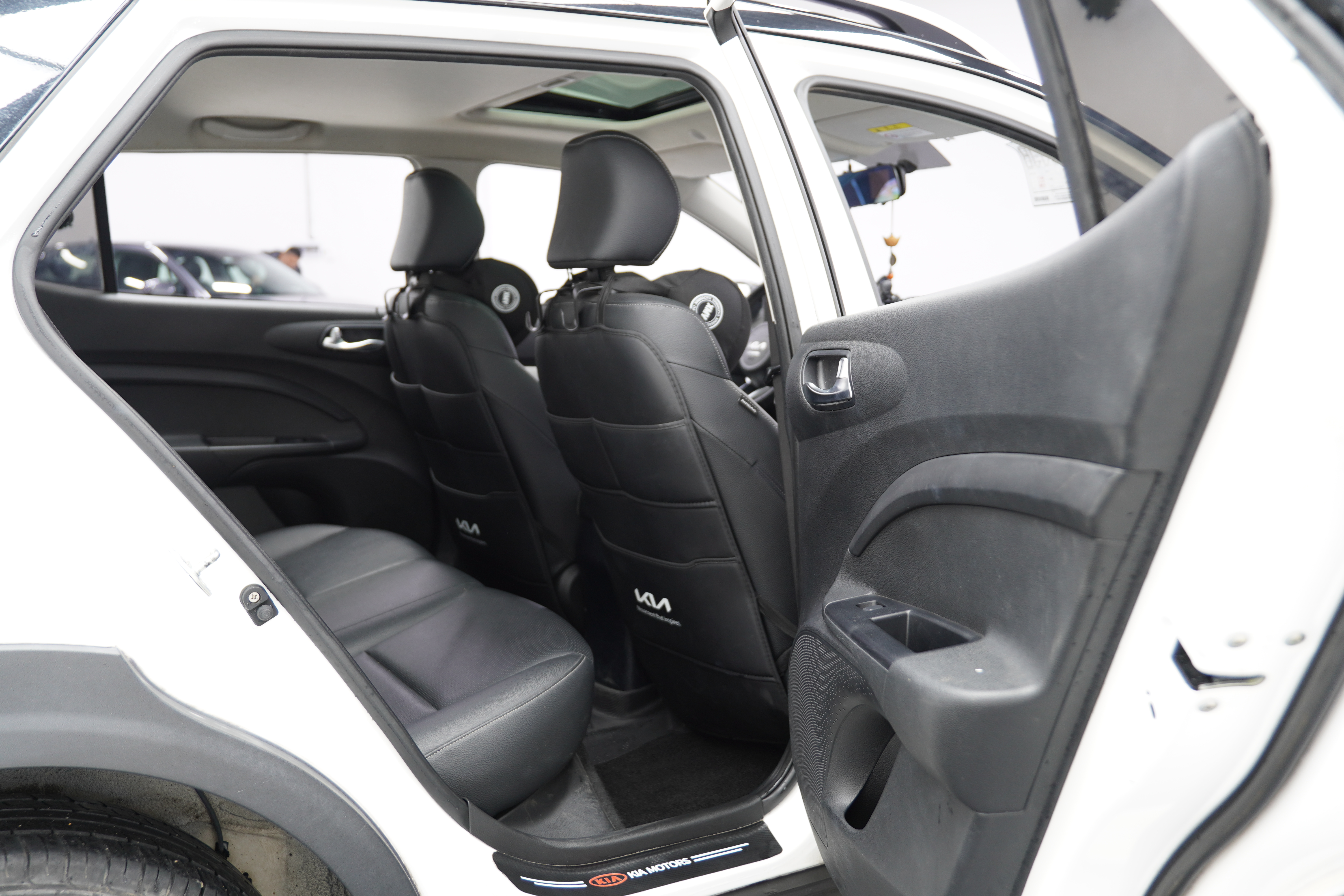 Kia KX1 2021 car image #20