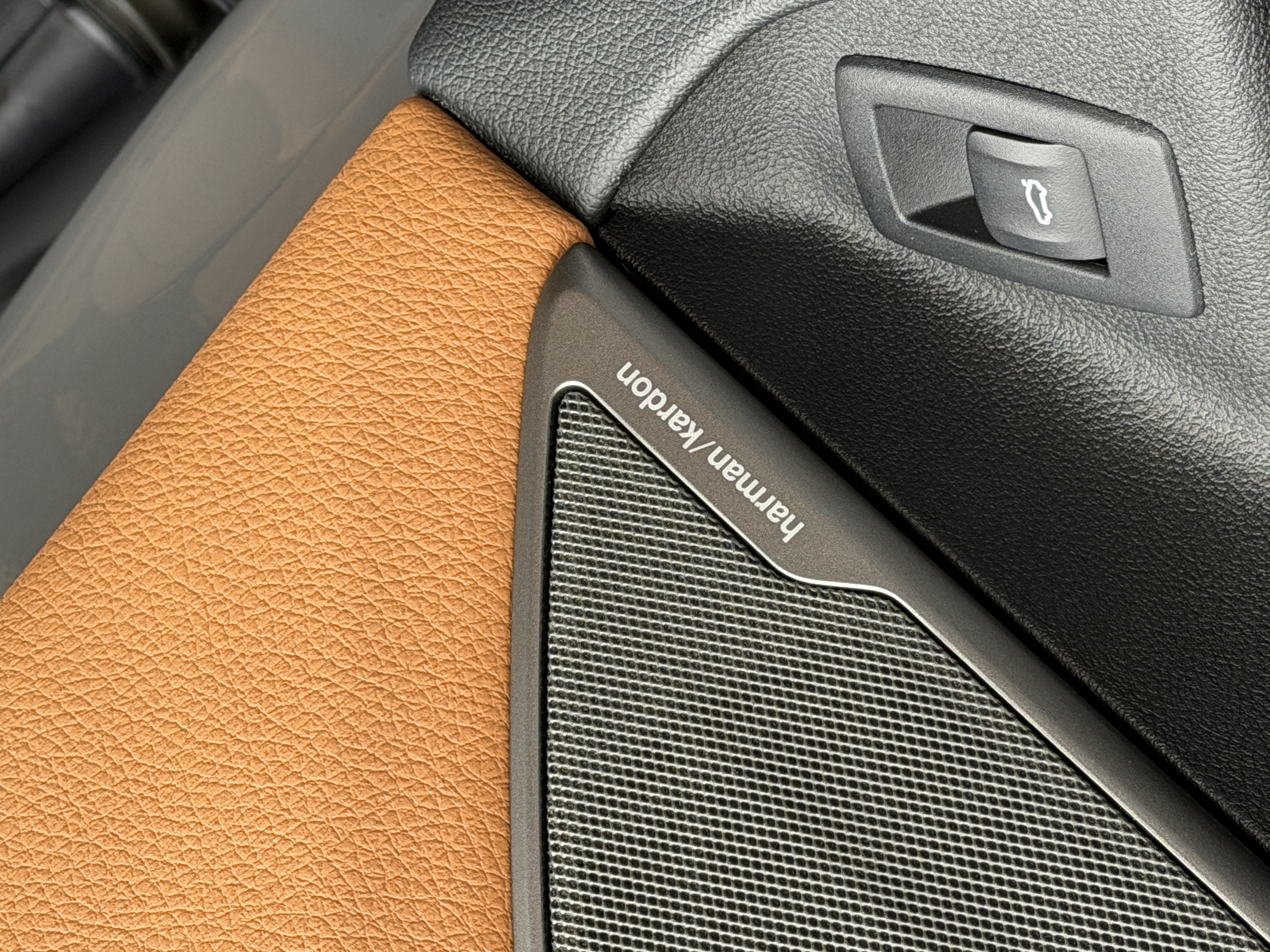 BMW 6 Series GT 2022 car image #20