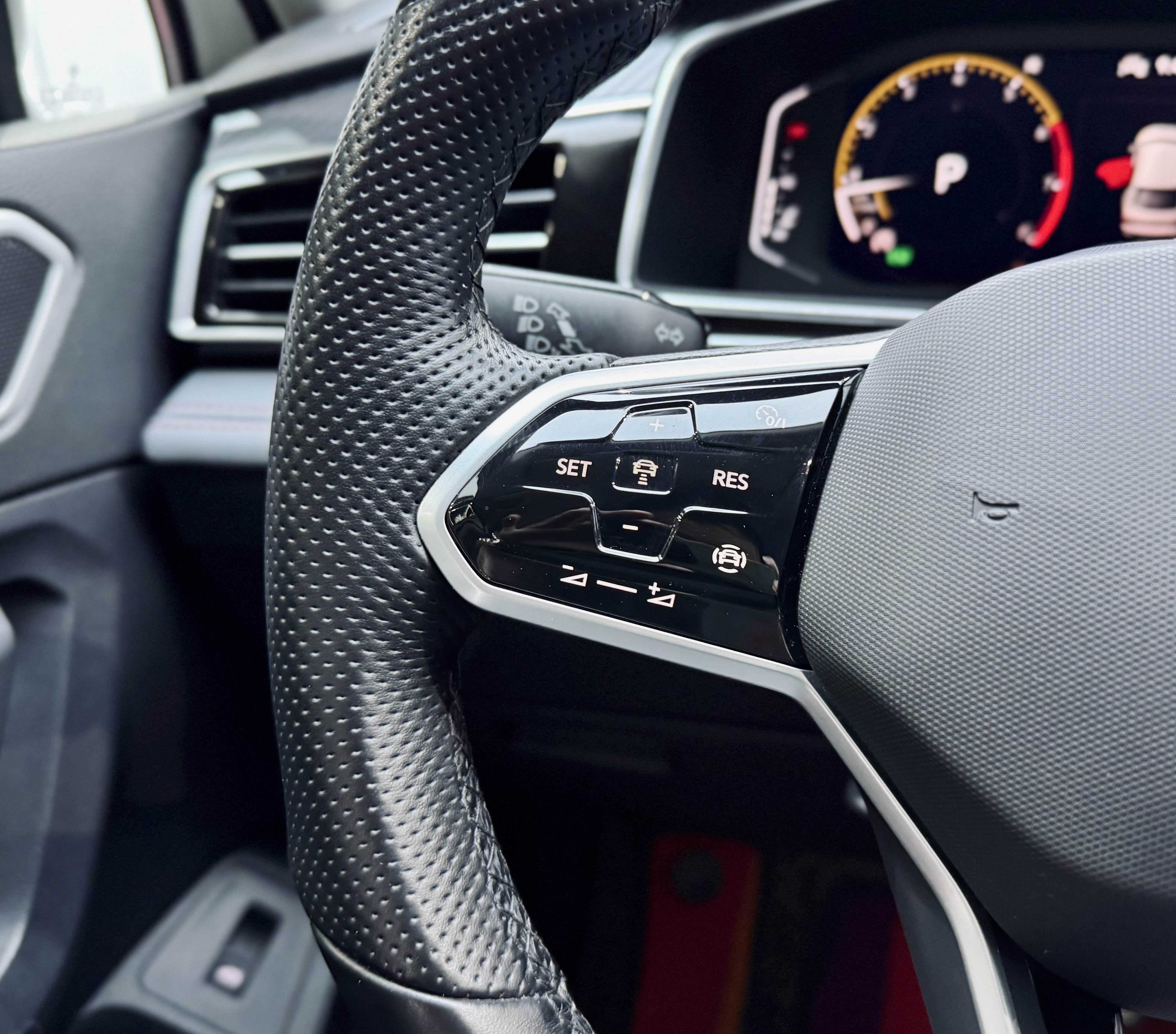 Volkswagen Tiguan X 2023 car image #20