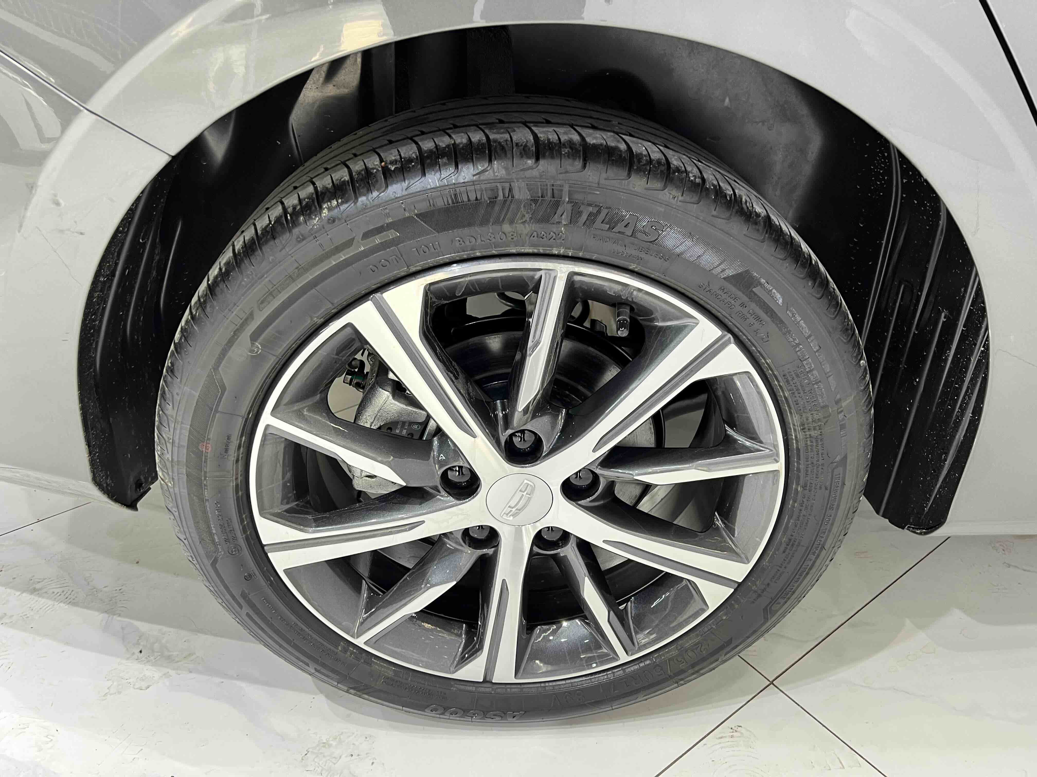 GEELY Emgrand 2022 #20 GEELY Emgrand 2022 car image #20