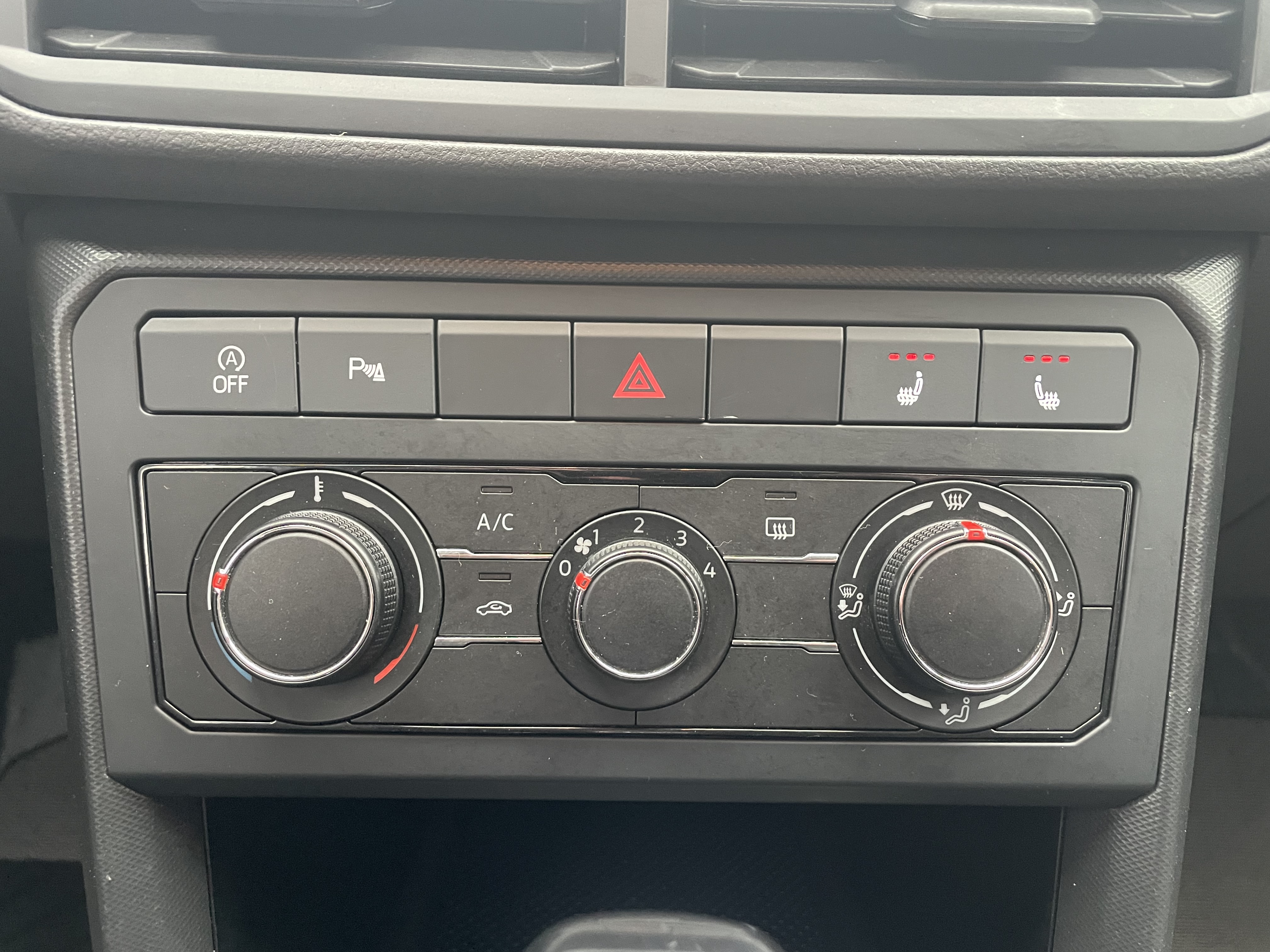 Volkswagen T-Cross 2022 #20 Volkswagen T-Cross 2022 car image #20